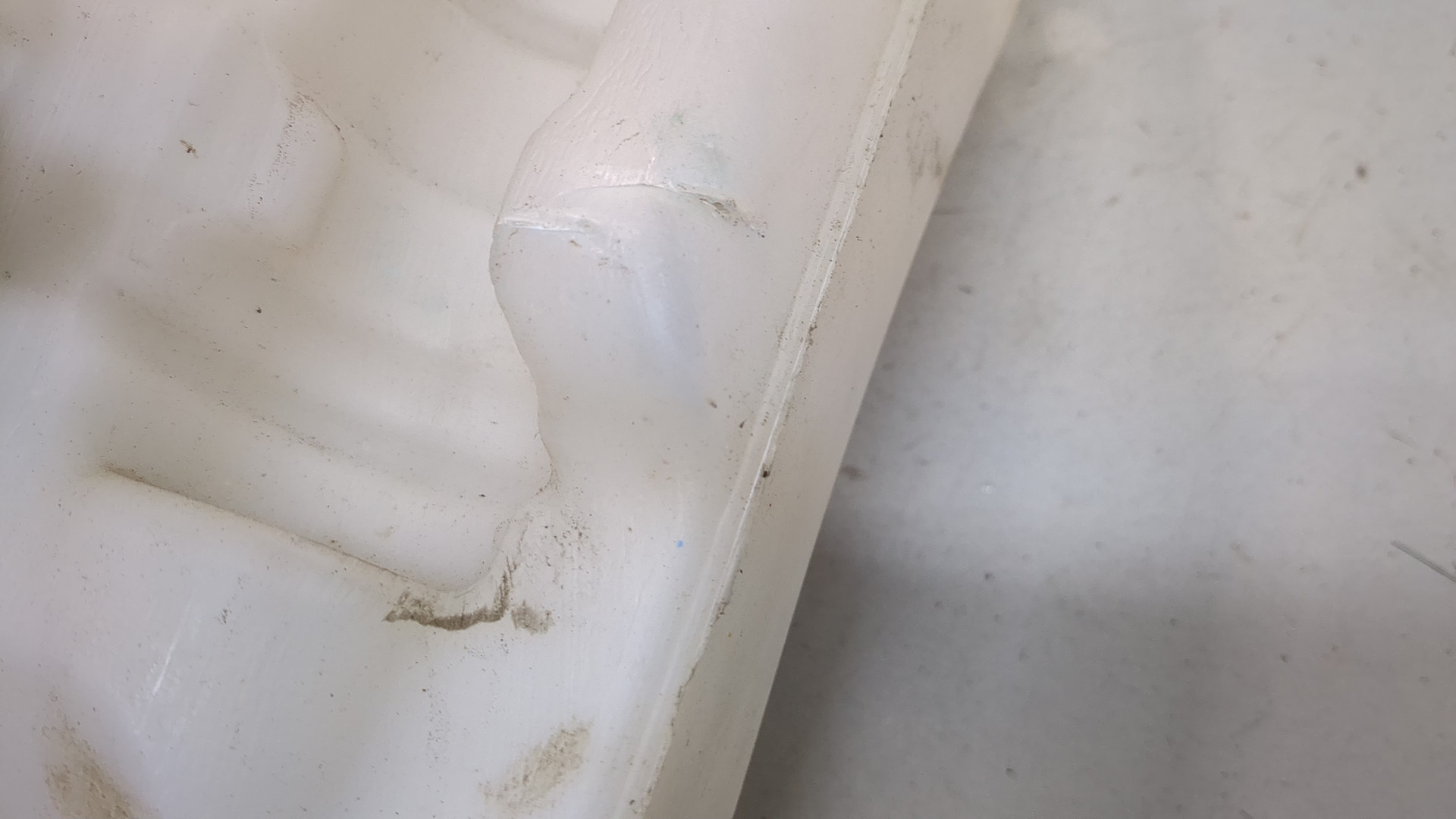 Бачок омывателя лобового стекла