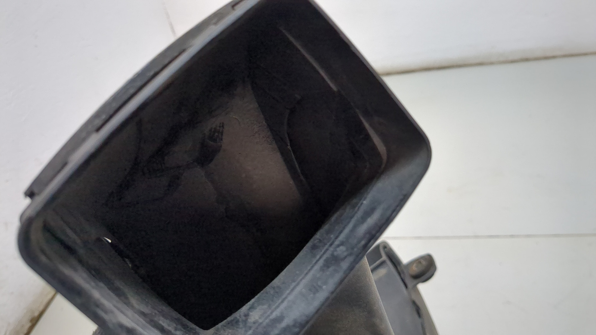 Воздухозаборник (внутри)