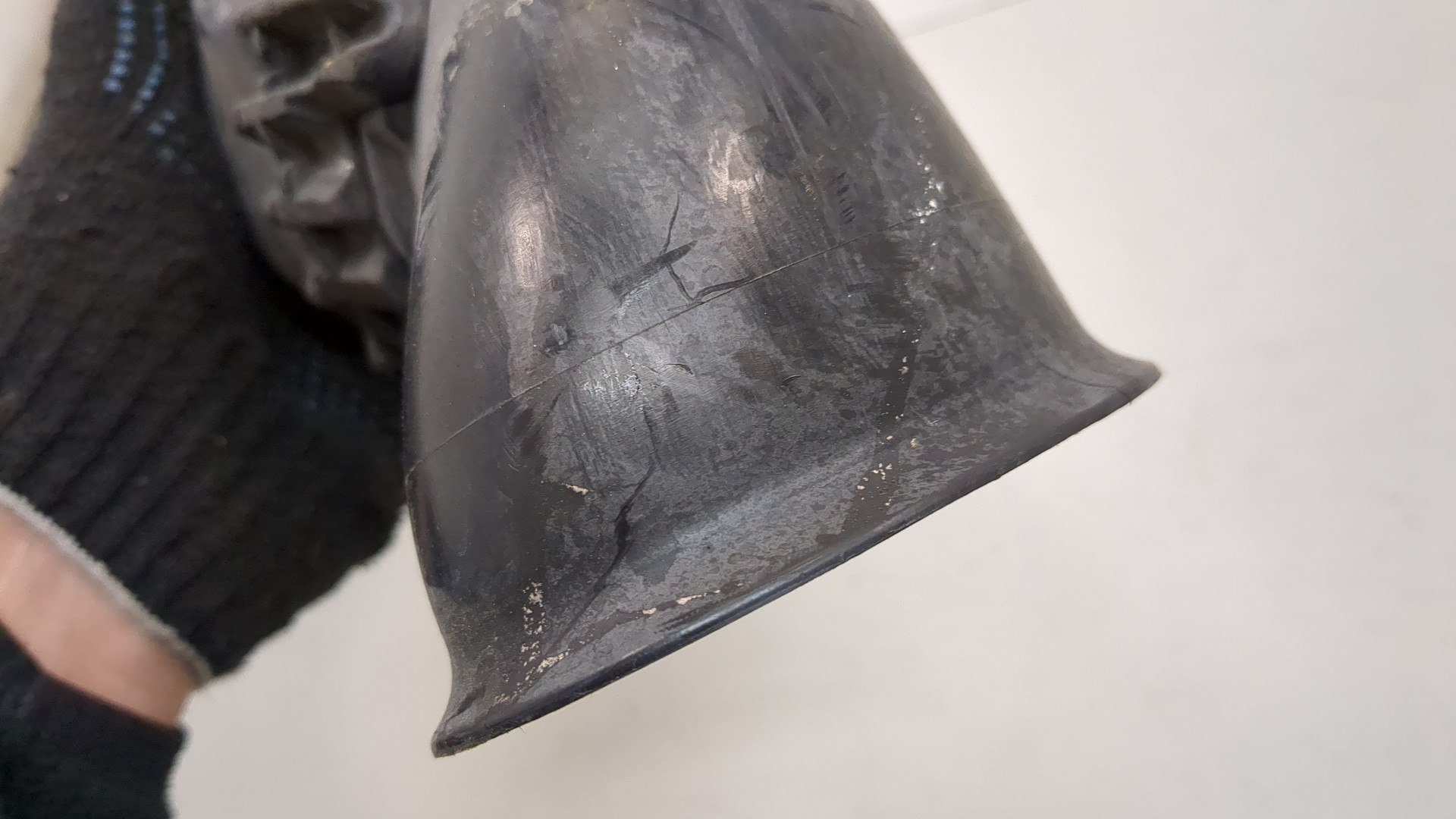 Патрубок воздушного фильтра