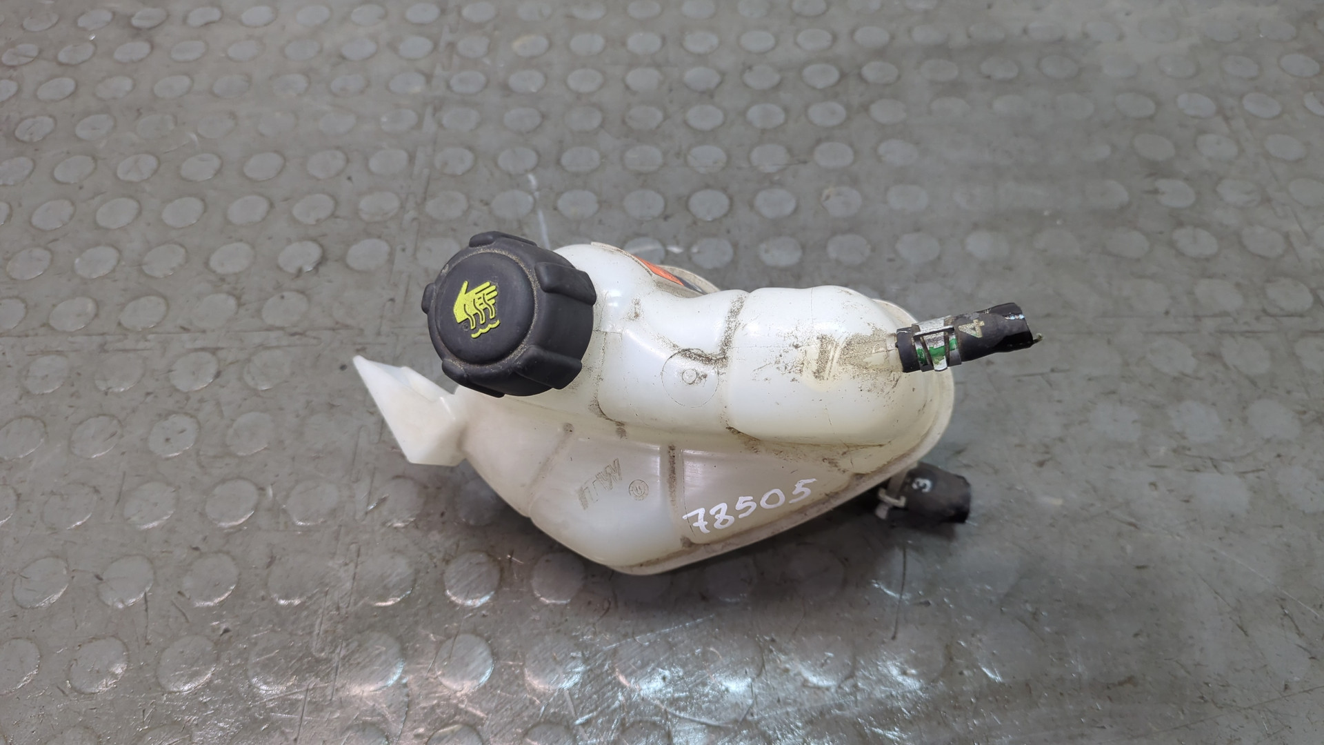 Бачок расширительный