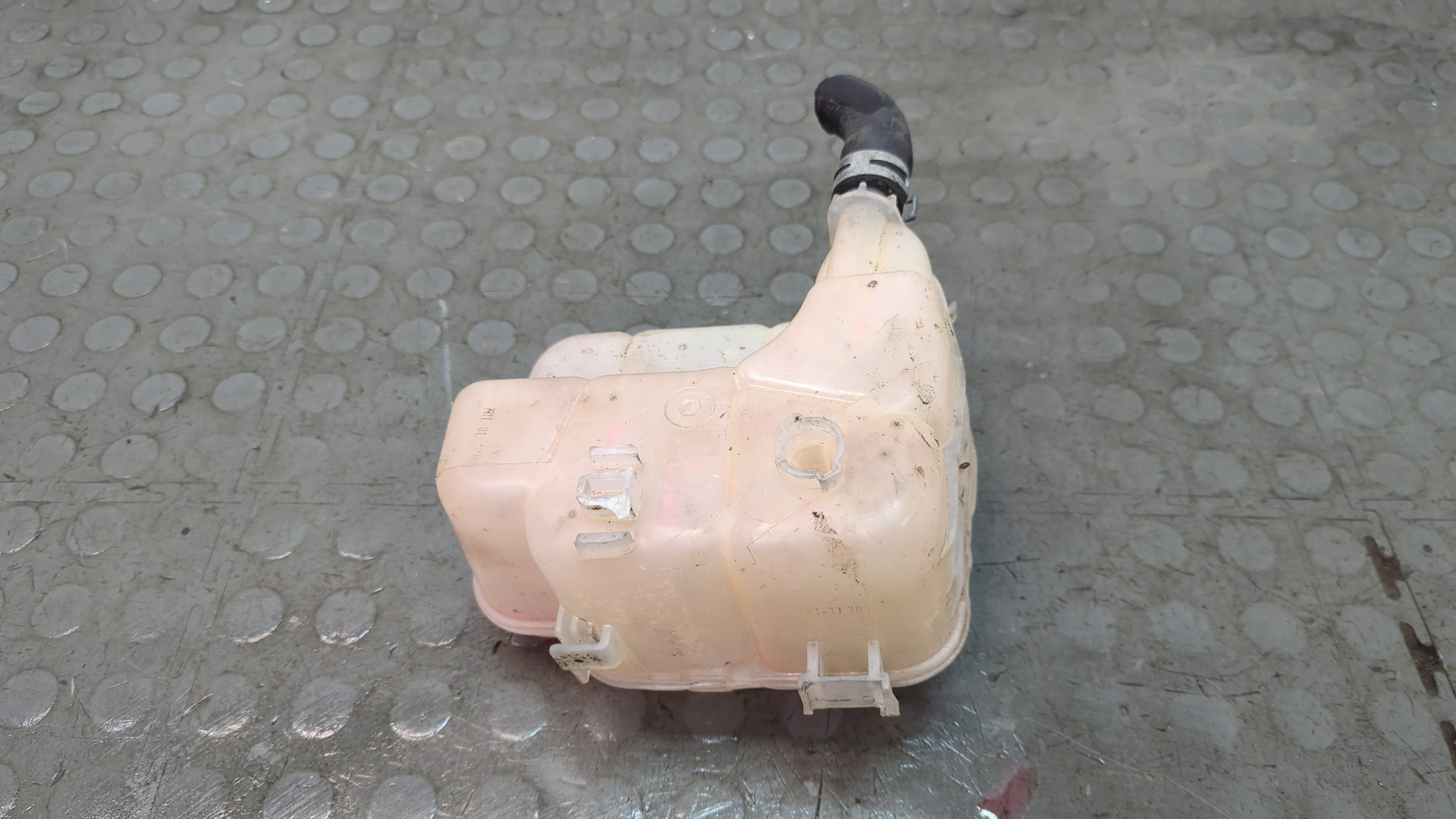 Бачок расширительный