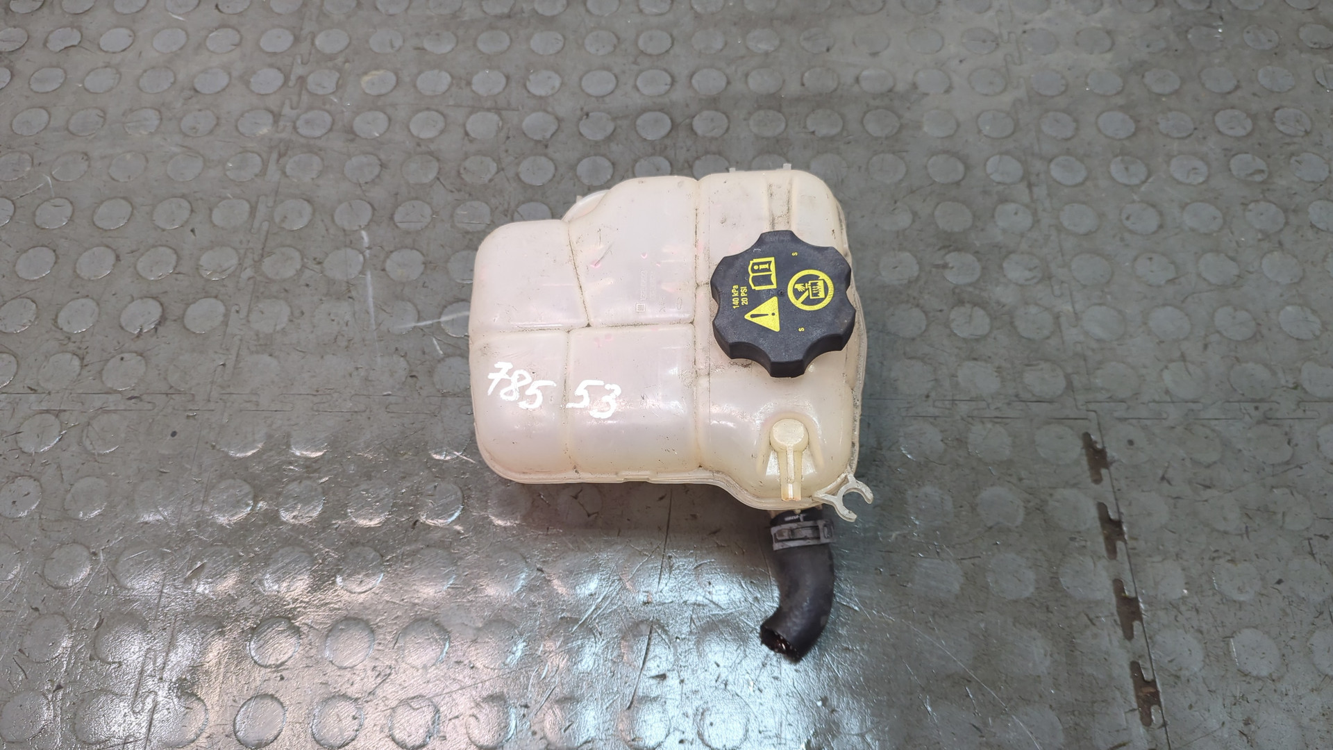 Бачок расширительный