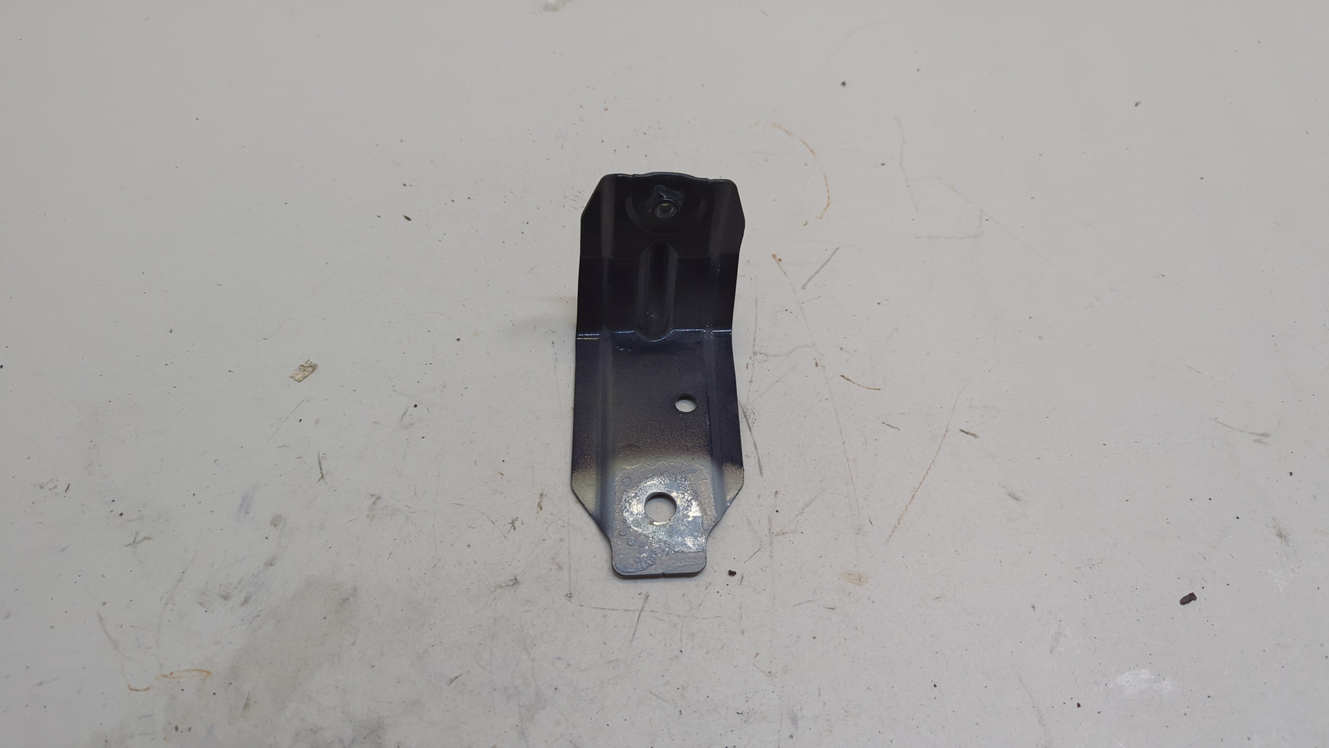 Кронштейн крепления крыла