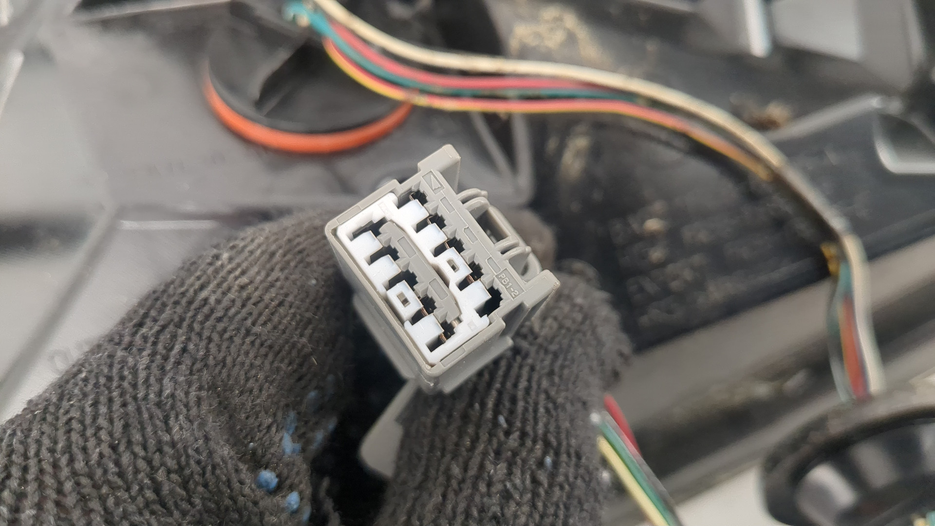 Фонарь задний левый