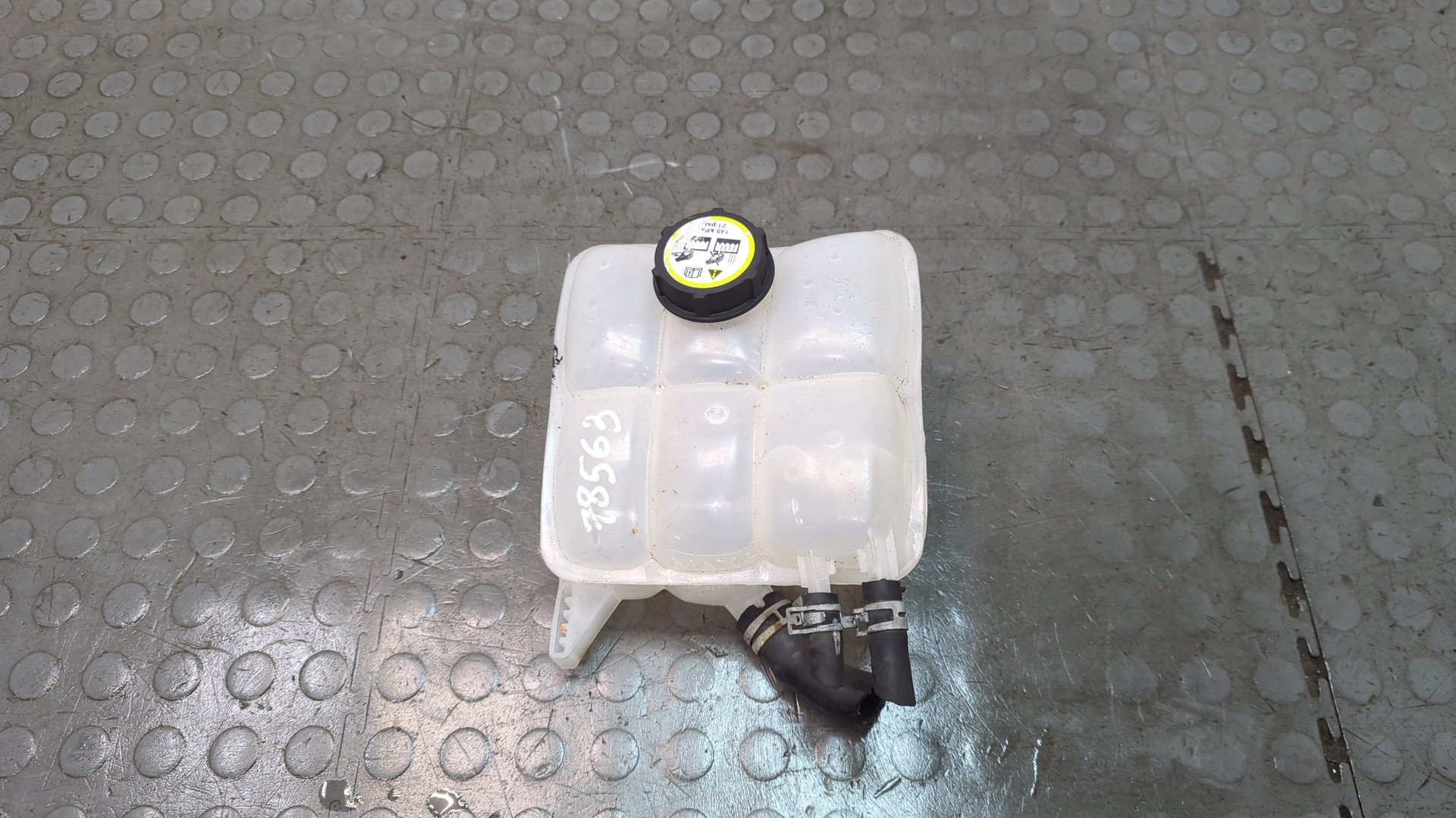 Бачок расширительный