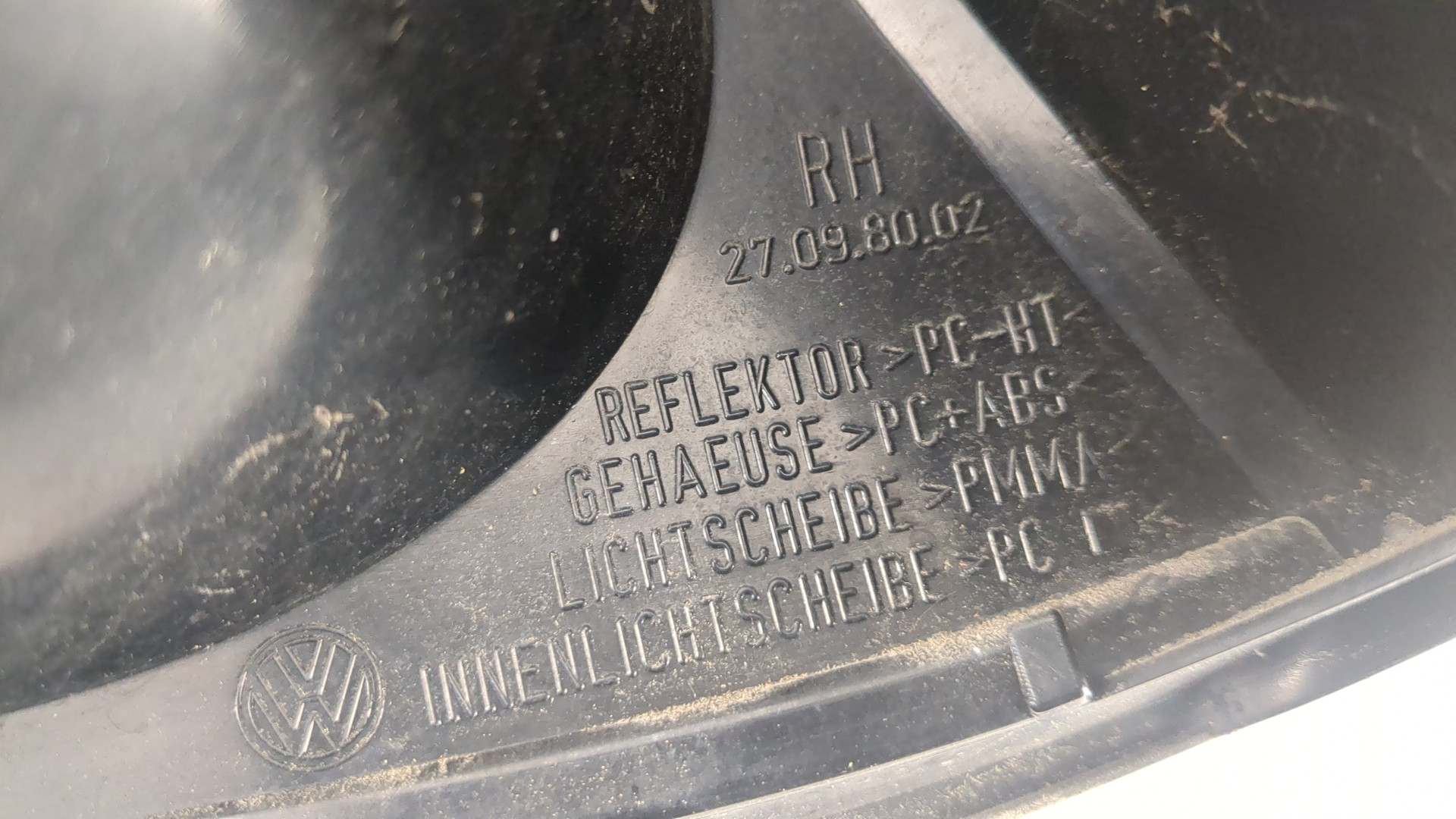 Фонарь задний правый