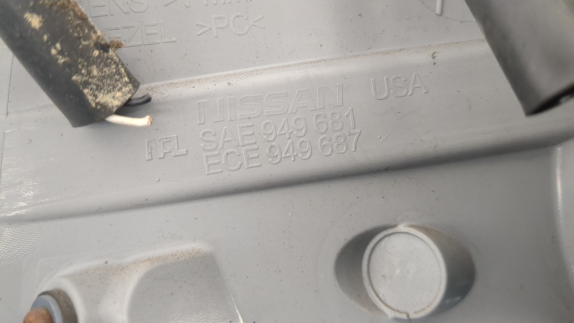 Фонарь задний правый