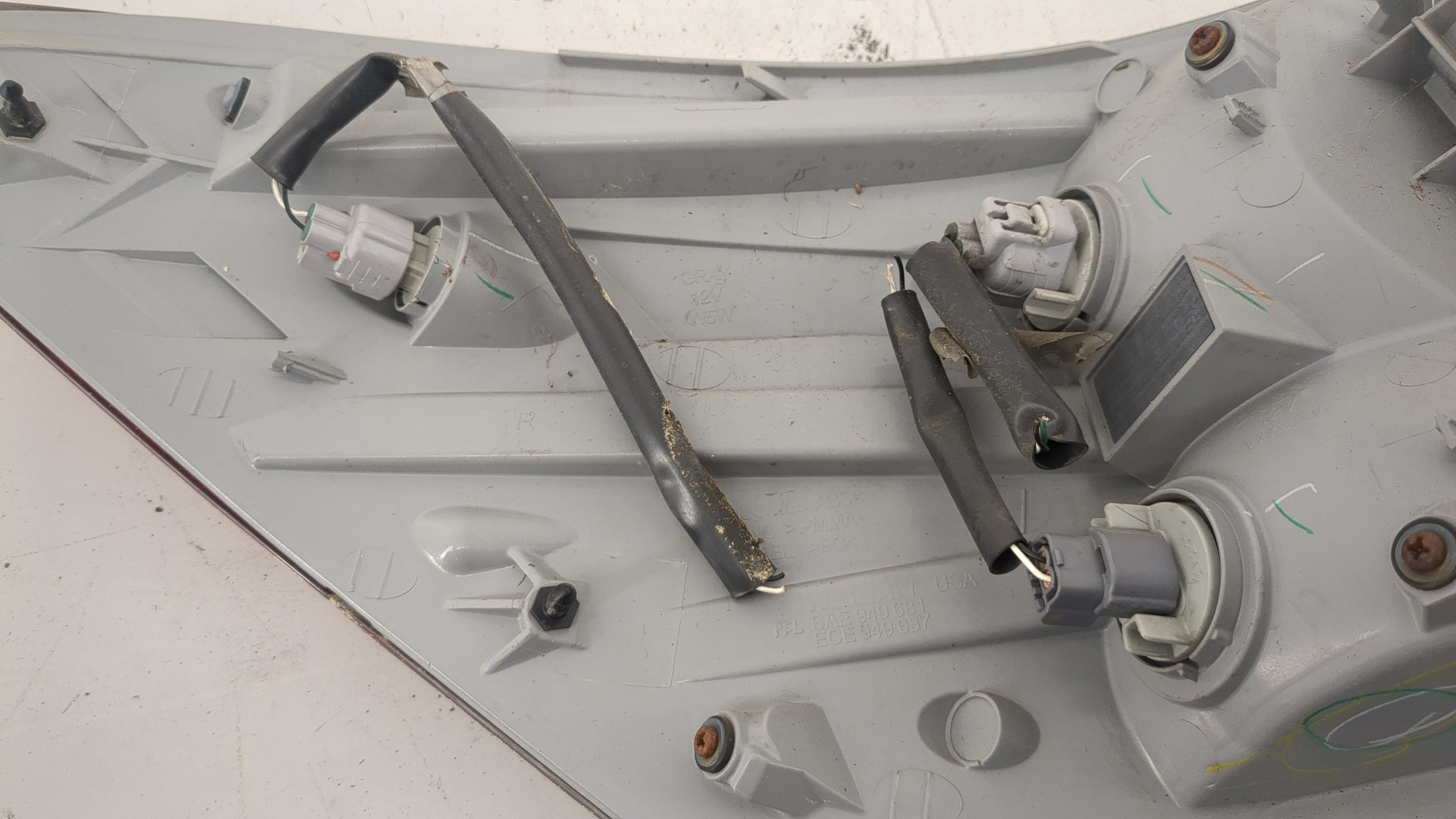 Фонарь задний правый