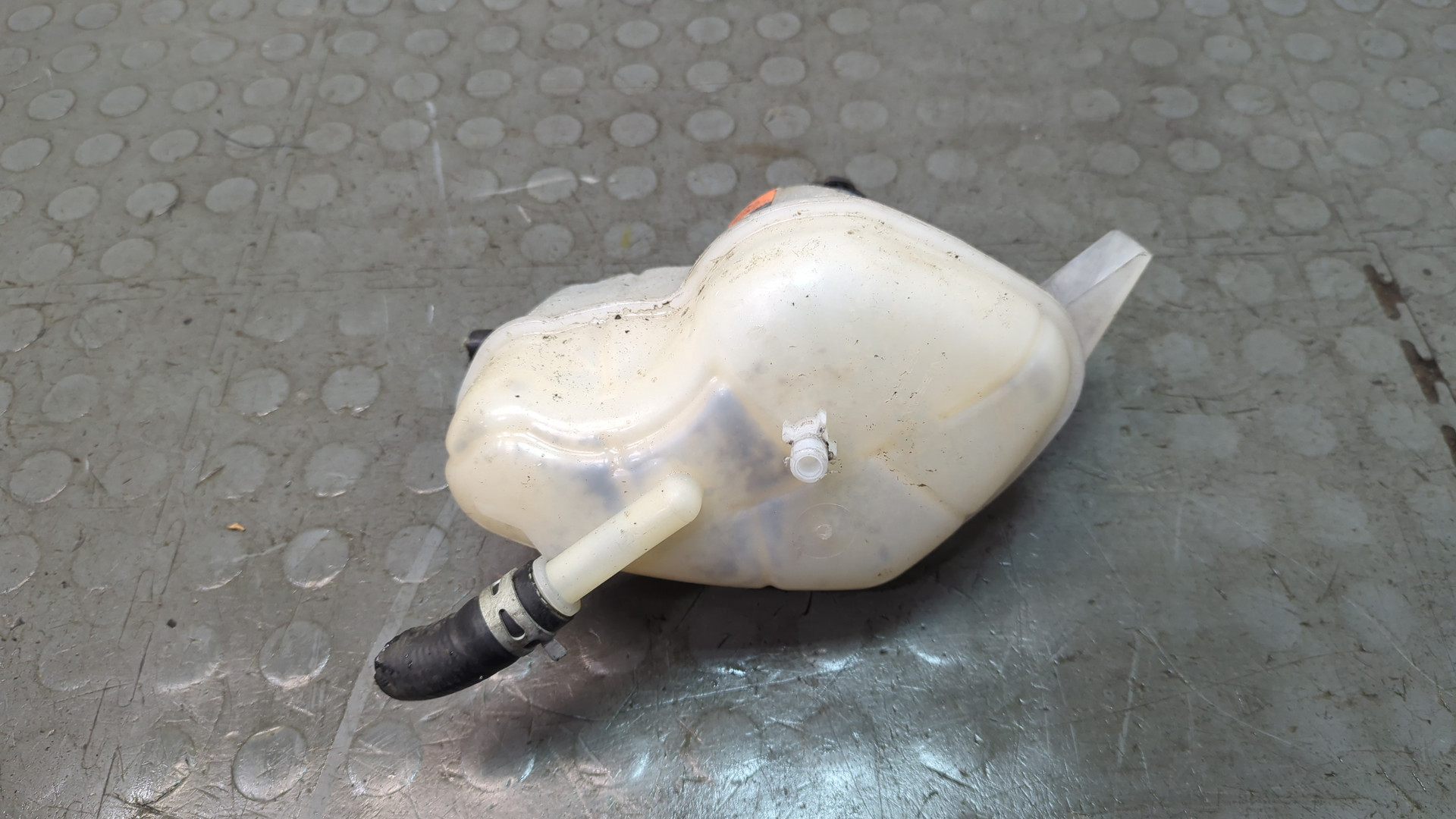 Бачок расширительный