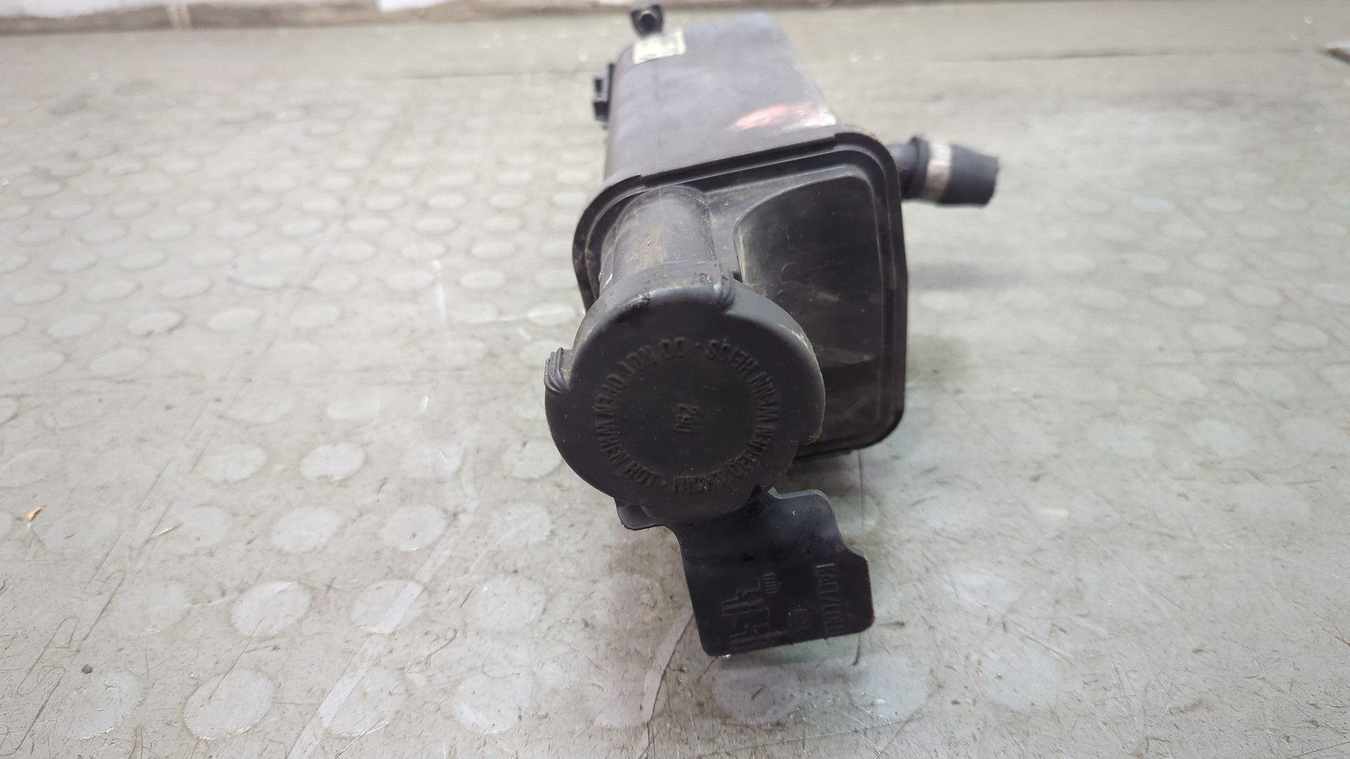 Бачок расширительный