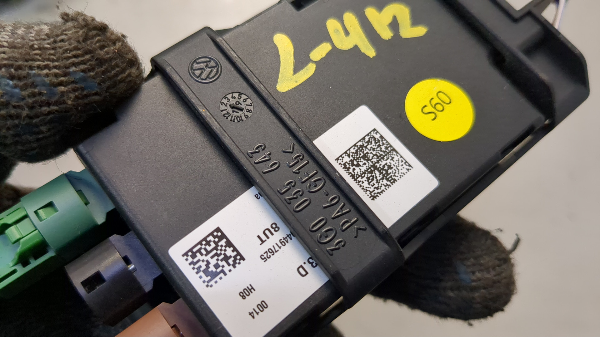 Преобразователь напряжения (адаптер)