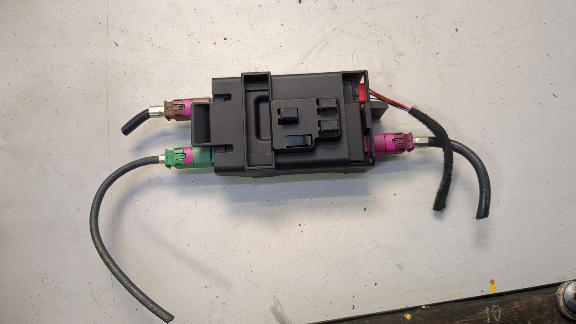 Преобразователь напряжения (адаптер)