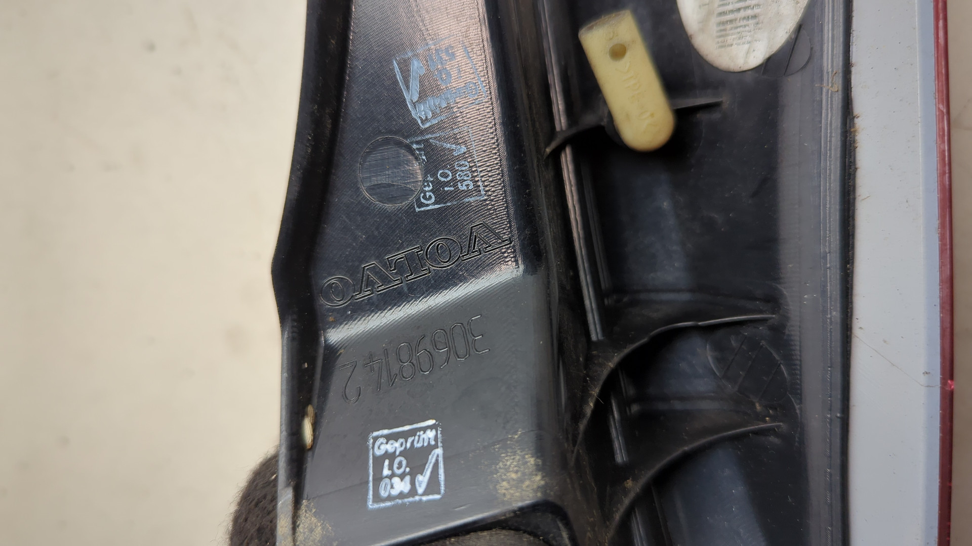 Фонарь задний правый