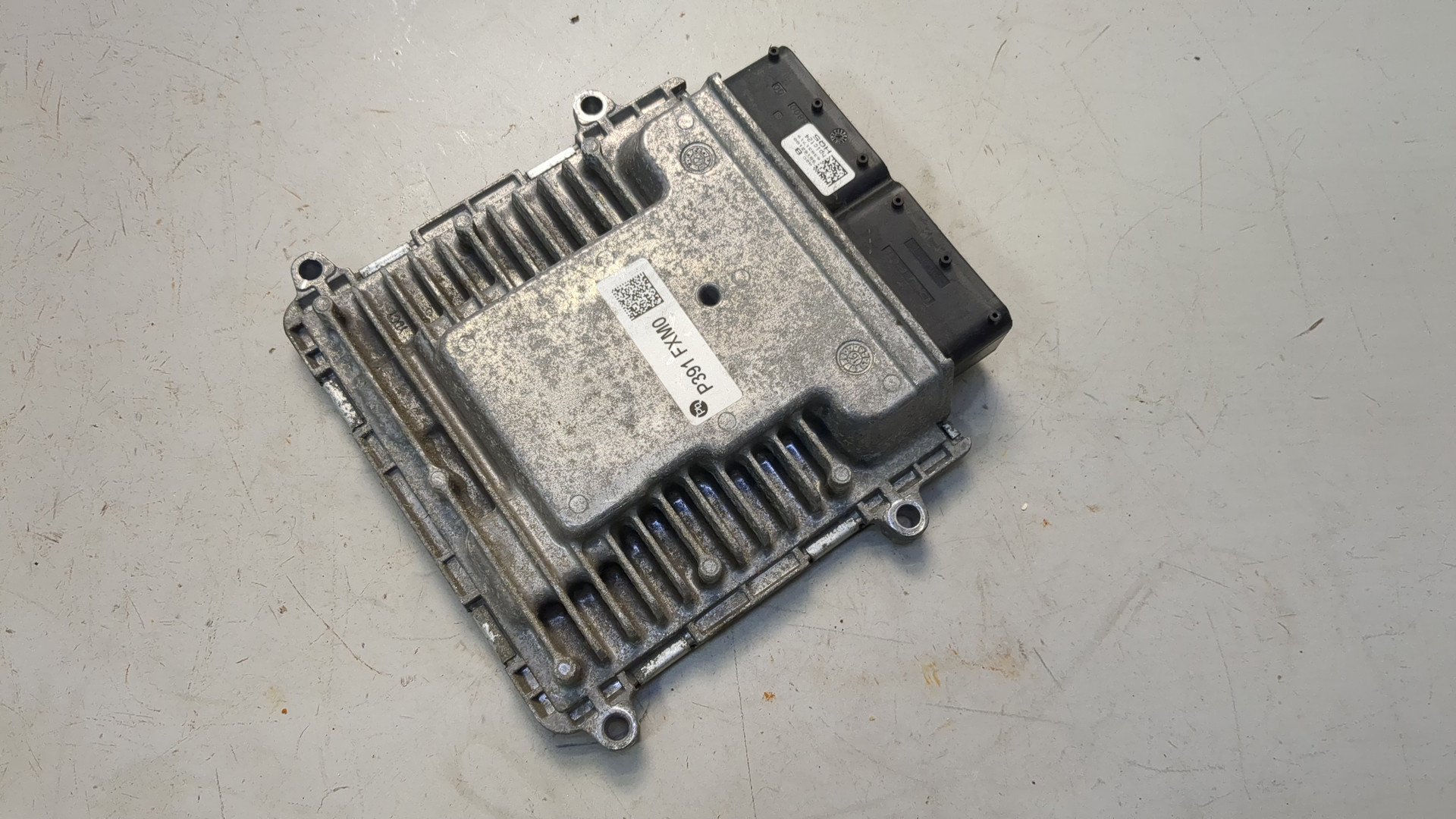 Блок управления двигателем