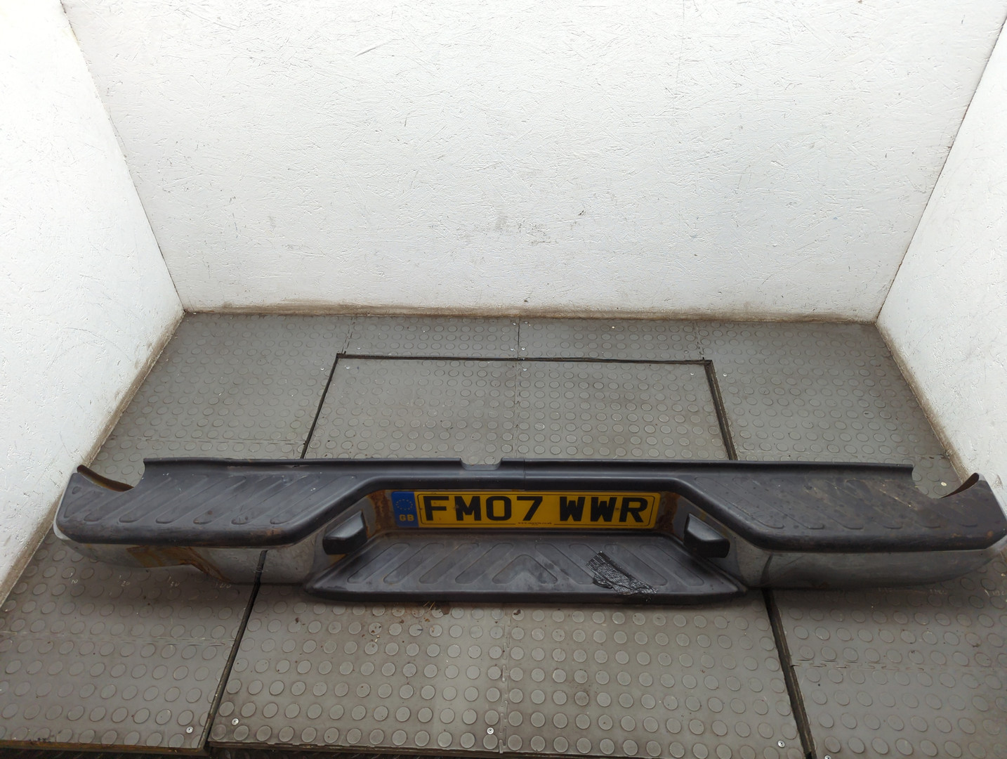 Бампер задний