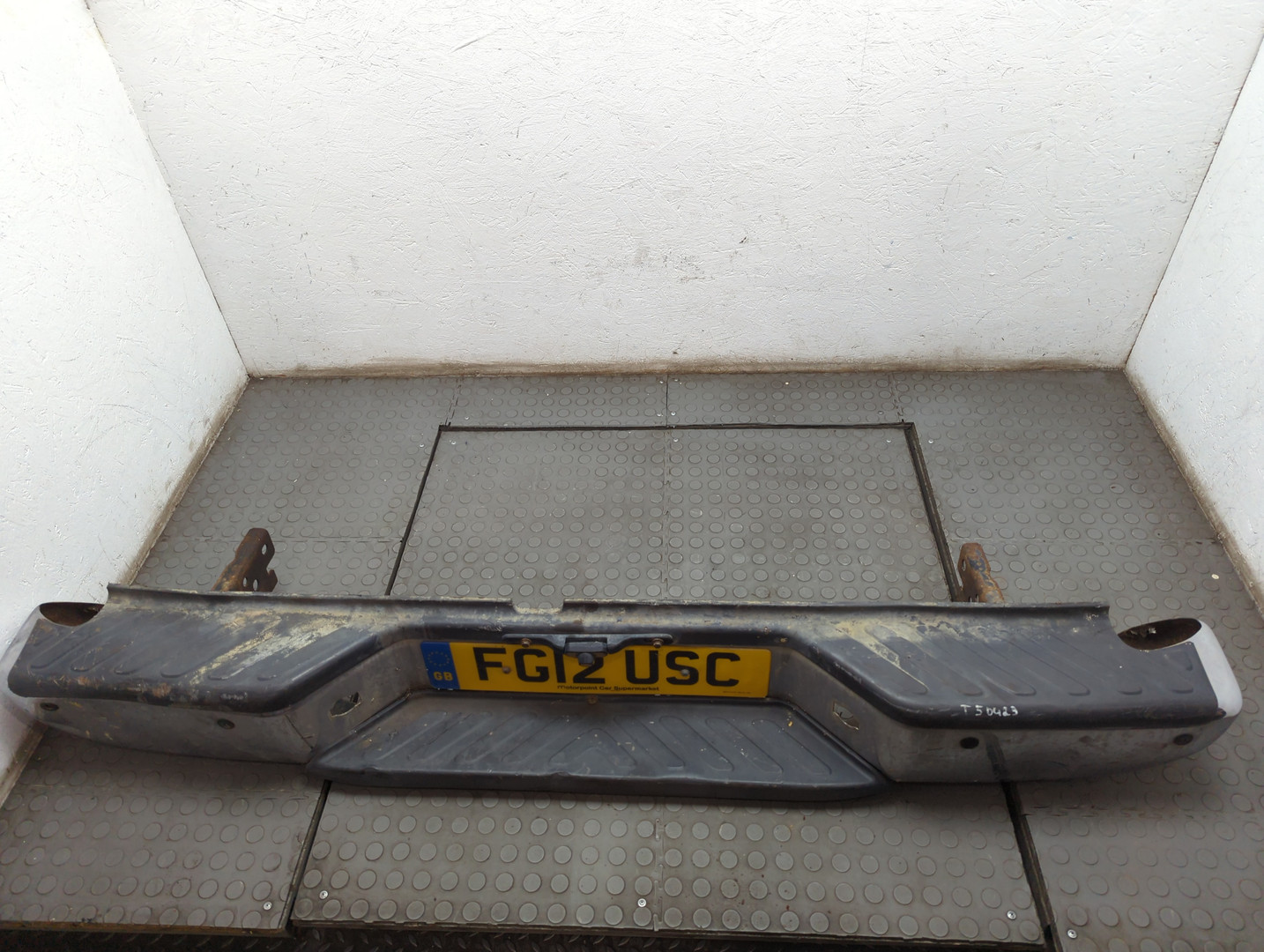 Бампер задний