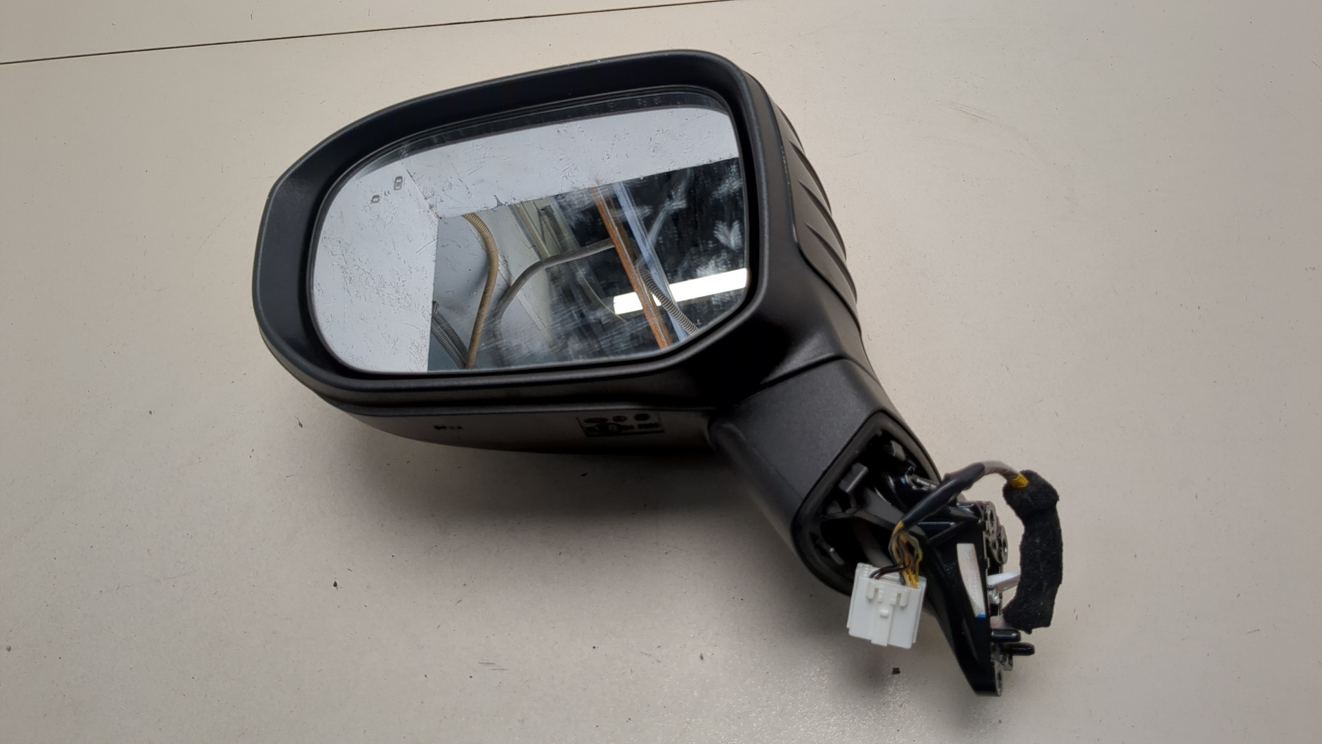 Зеркало левое электрическое