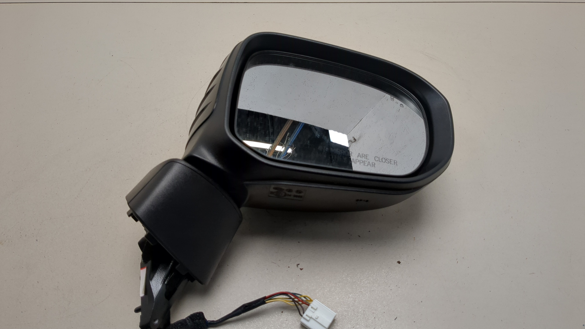 Зеркало правое электрическое