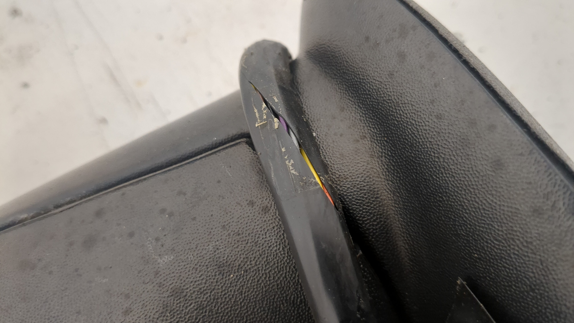 Зеркало левое электрическое