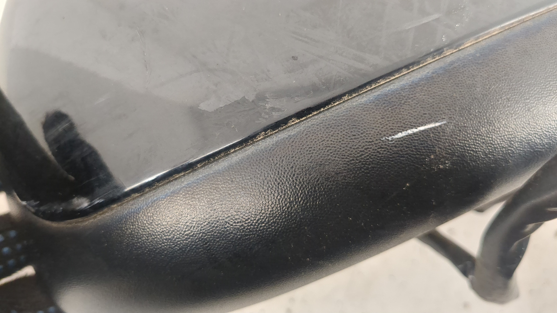 Зеркало правое электрическое