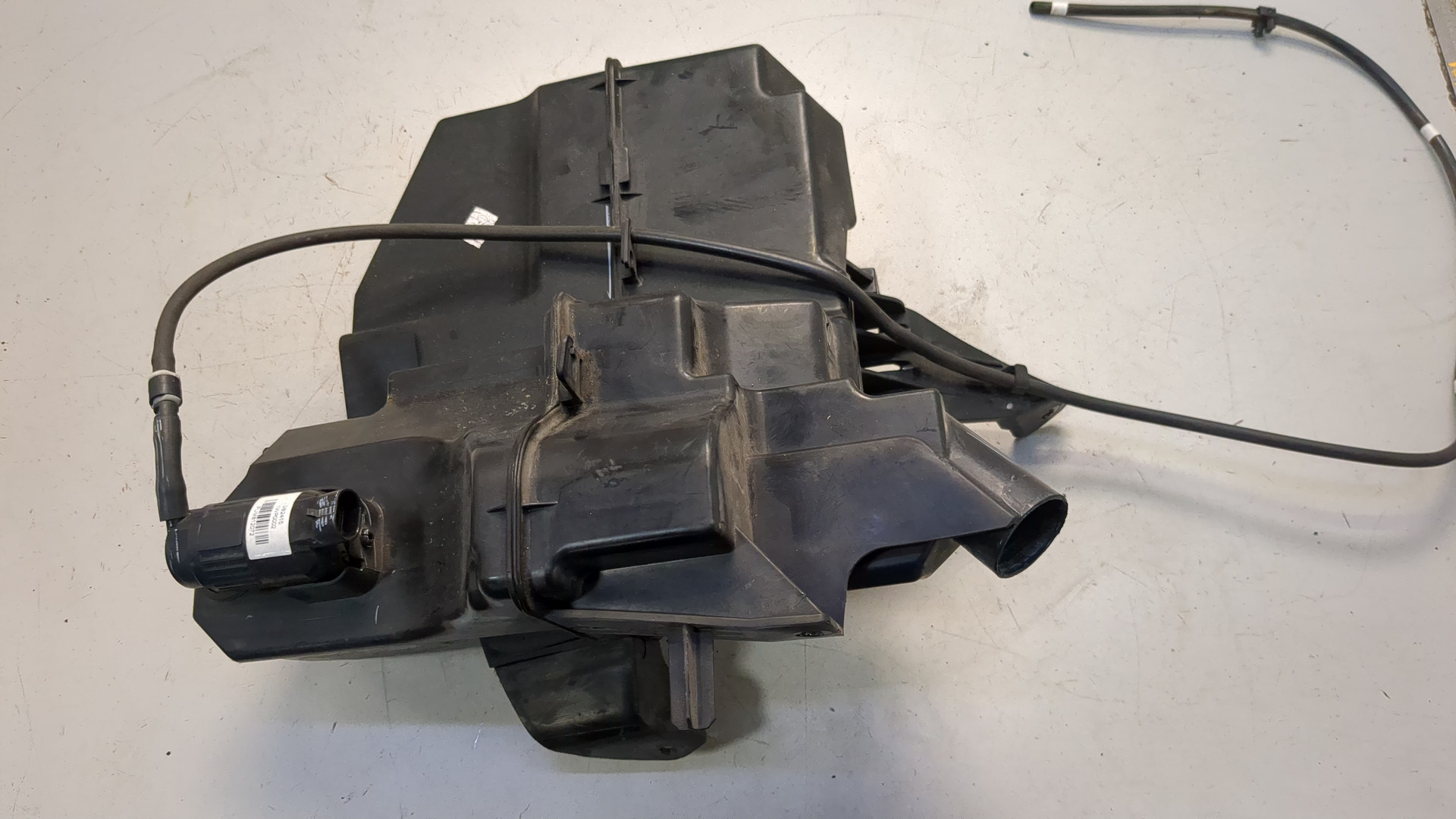 Бачок омывателя лобового стекла