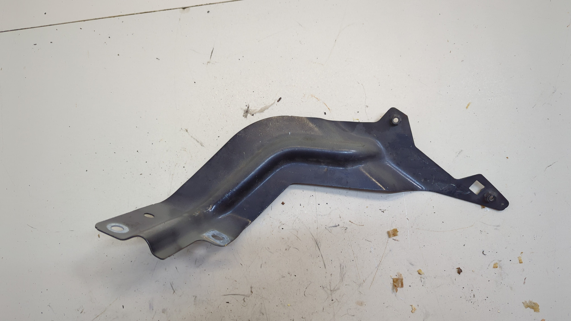 Кронштейн крепления крыла