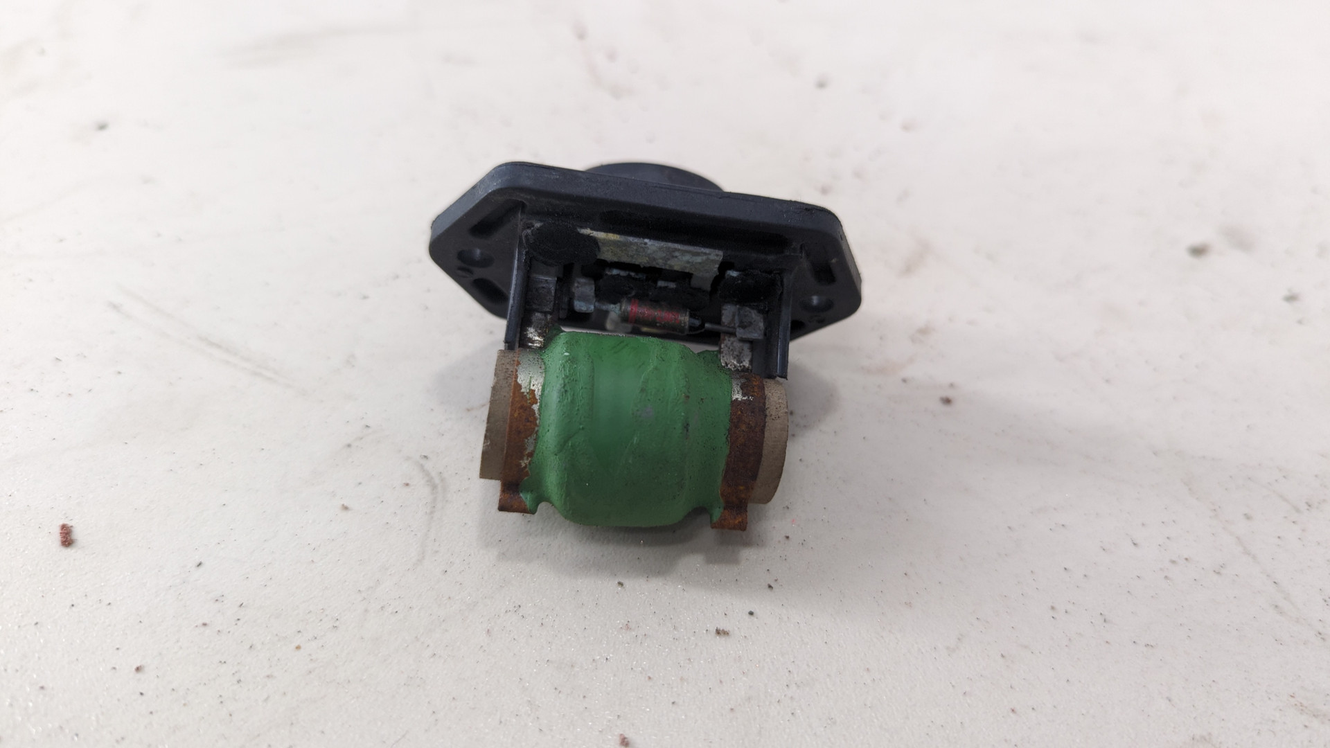 Резистор отопителя