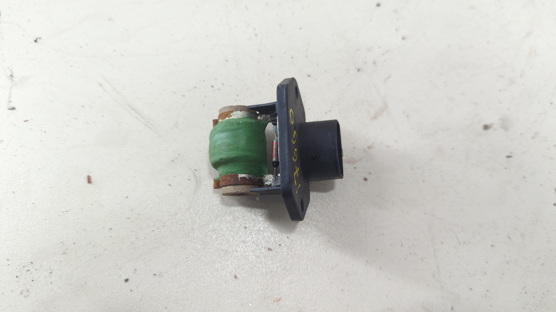 Резистор отопителя