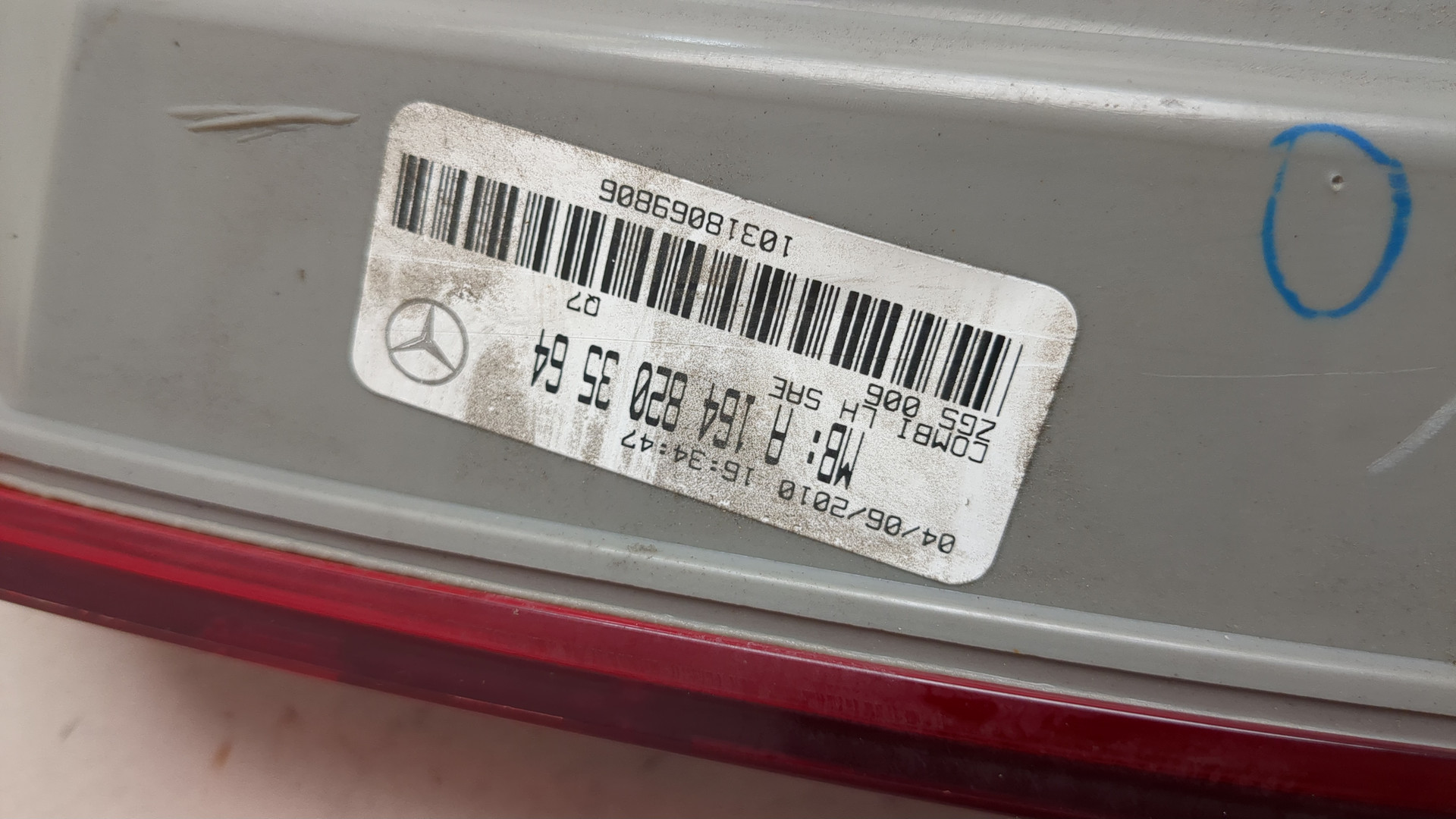 Фонарь задний левый