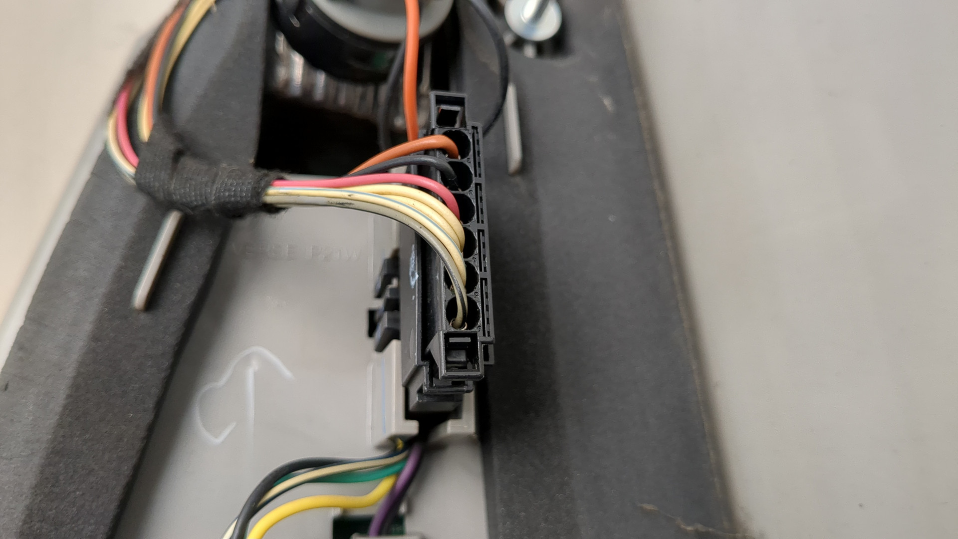 Фонарь задний левый