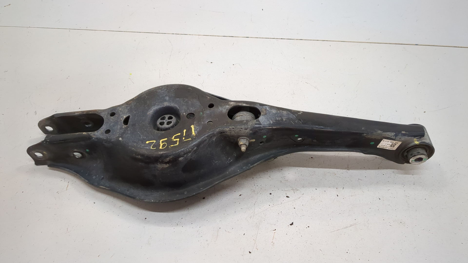 Рычаг задний