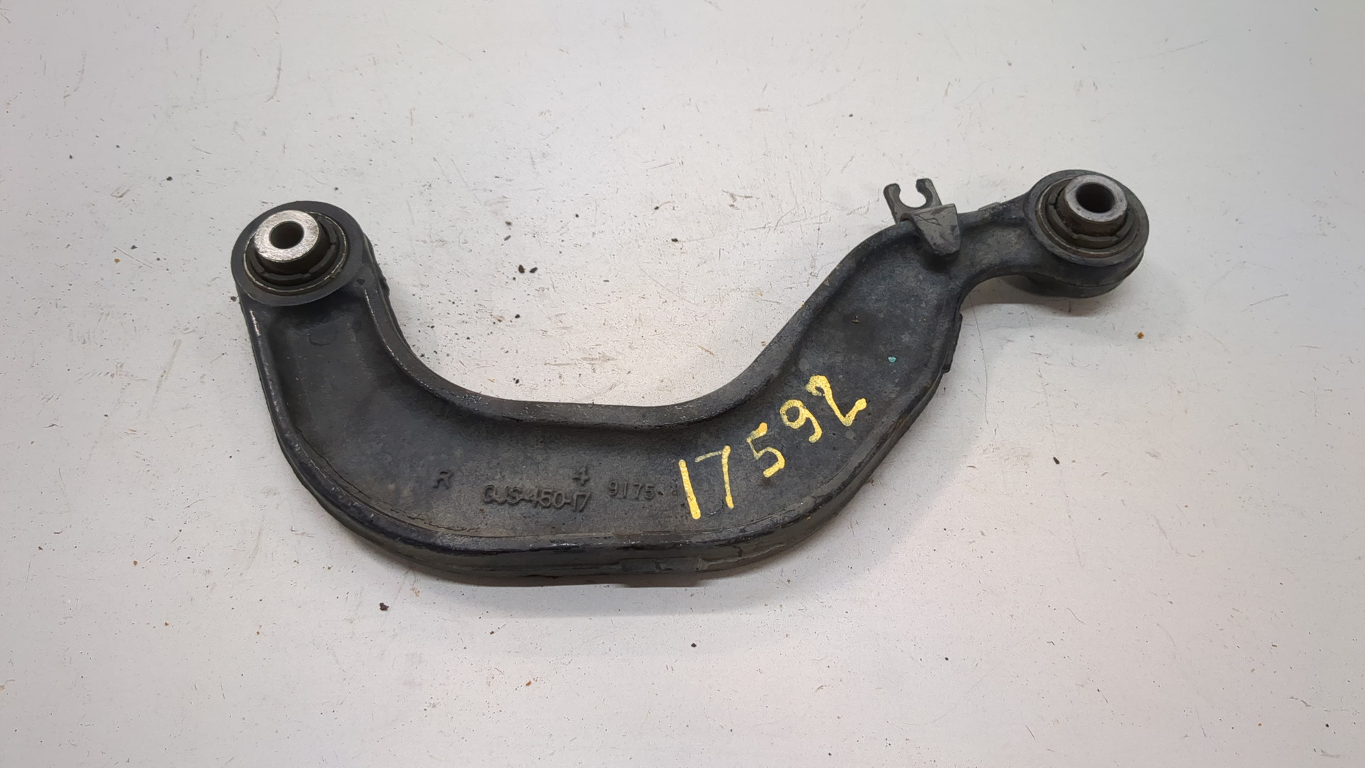 Рычаг задний правый