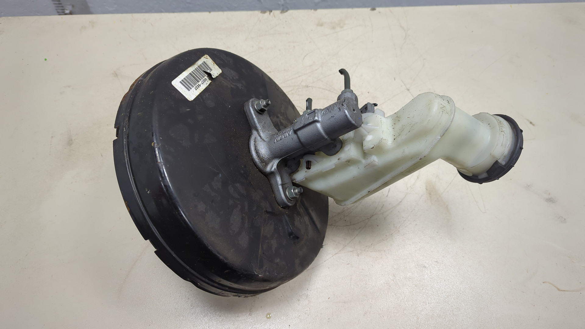 Цилиндр тормозной главный