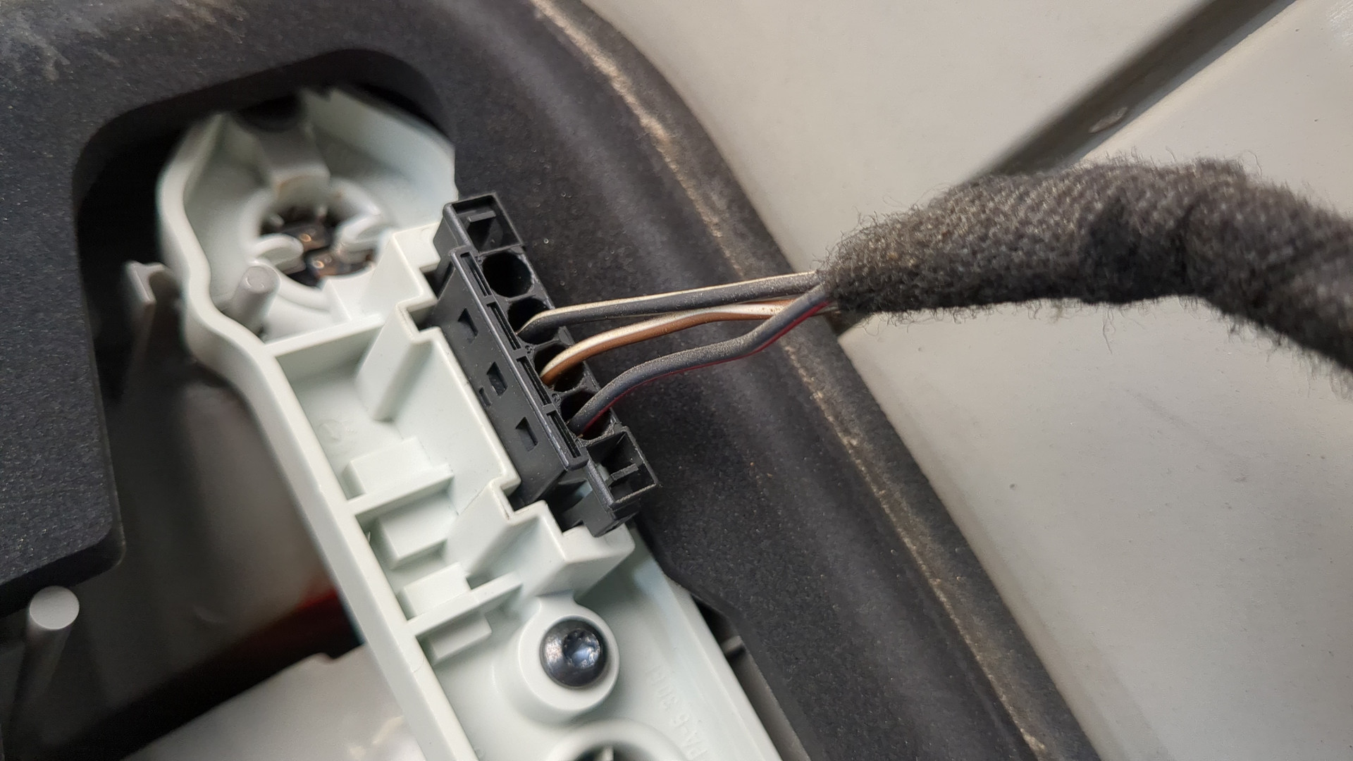 Фонарь задний левый