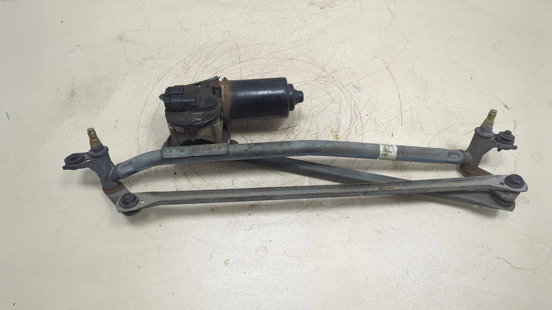 Трапеция стеклоочистителей