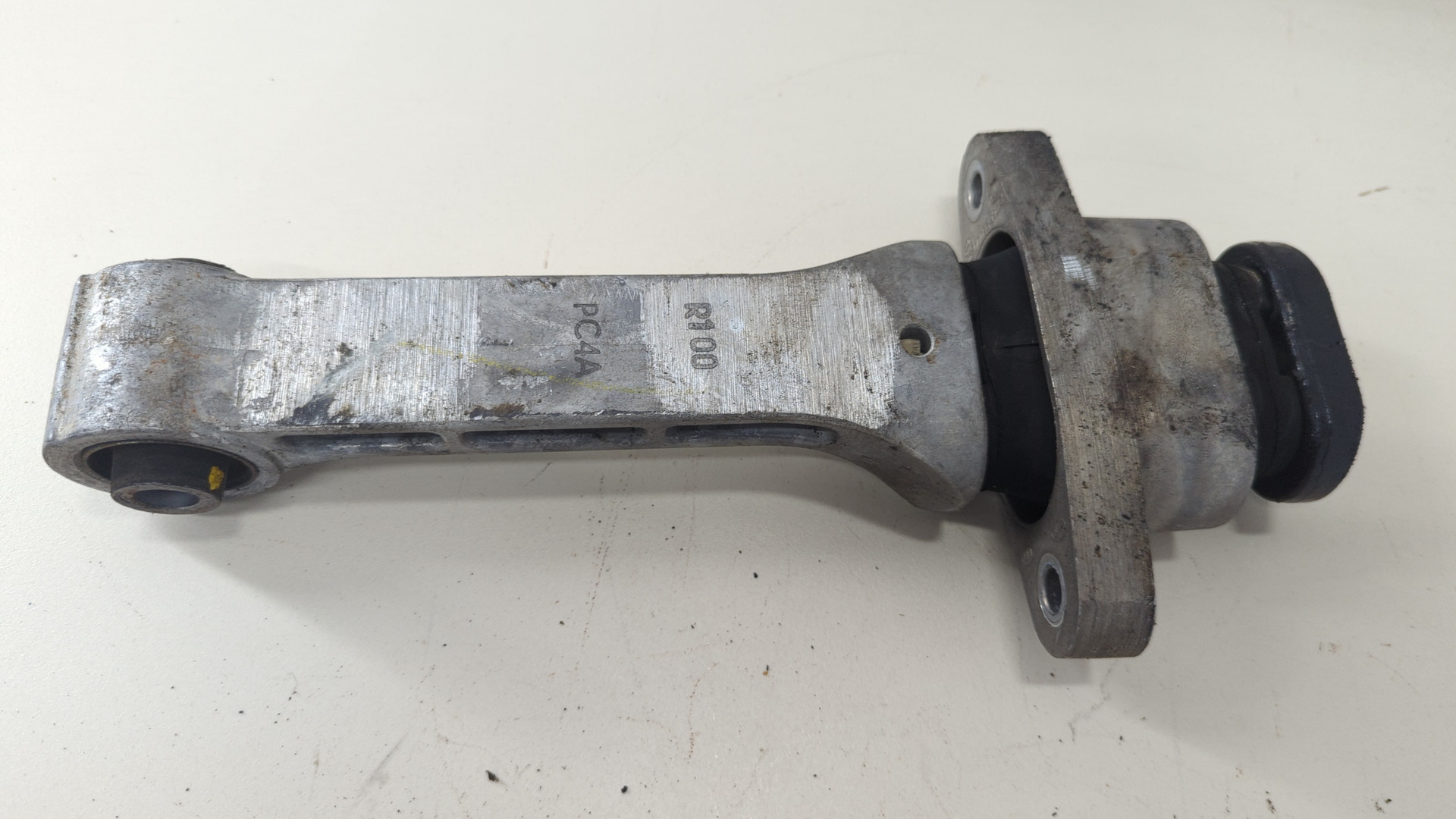 Опора двигателя