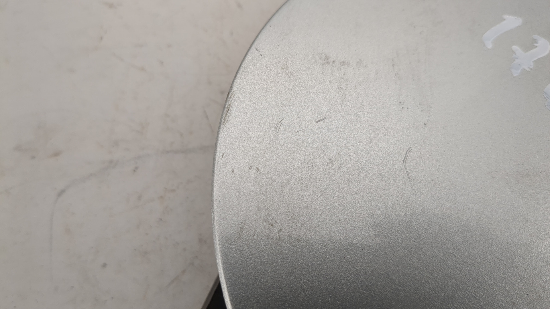 Лючок бензобака