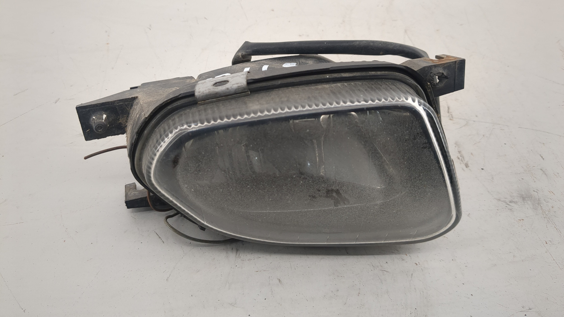 Фара противотуманная правая