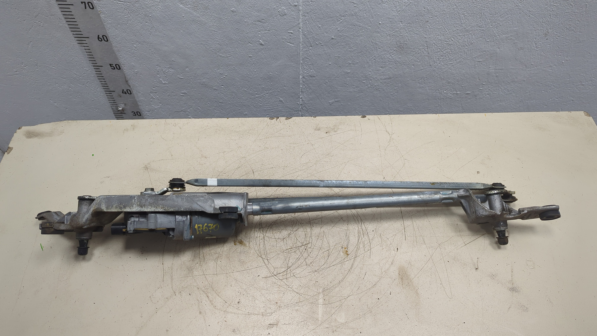 Трапеция стеклоочистителей