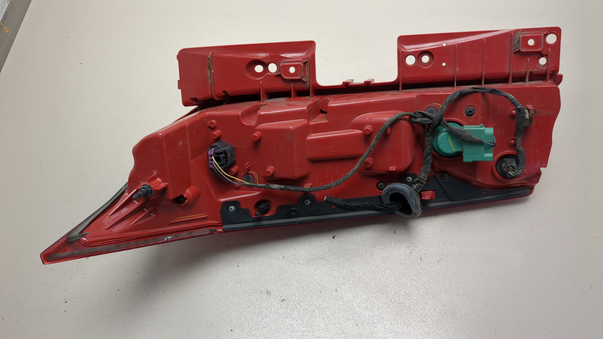 Фонарь задний правый