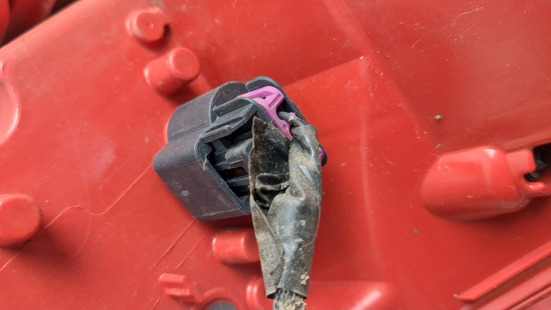 Фонарь задний левый