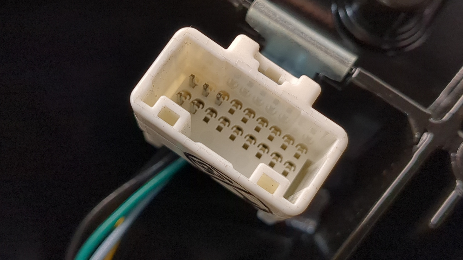 Зеркало правое электрическое