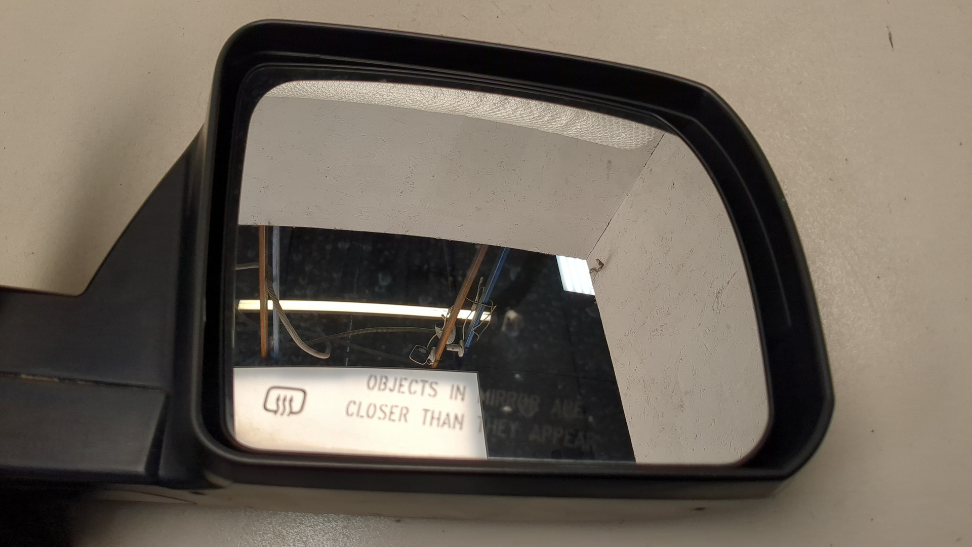 Зеркало правое электрическое