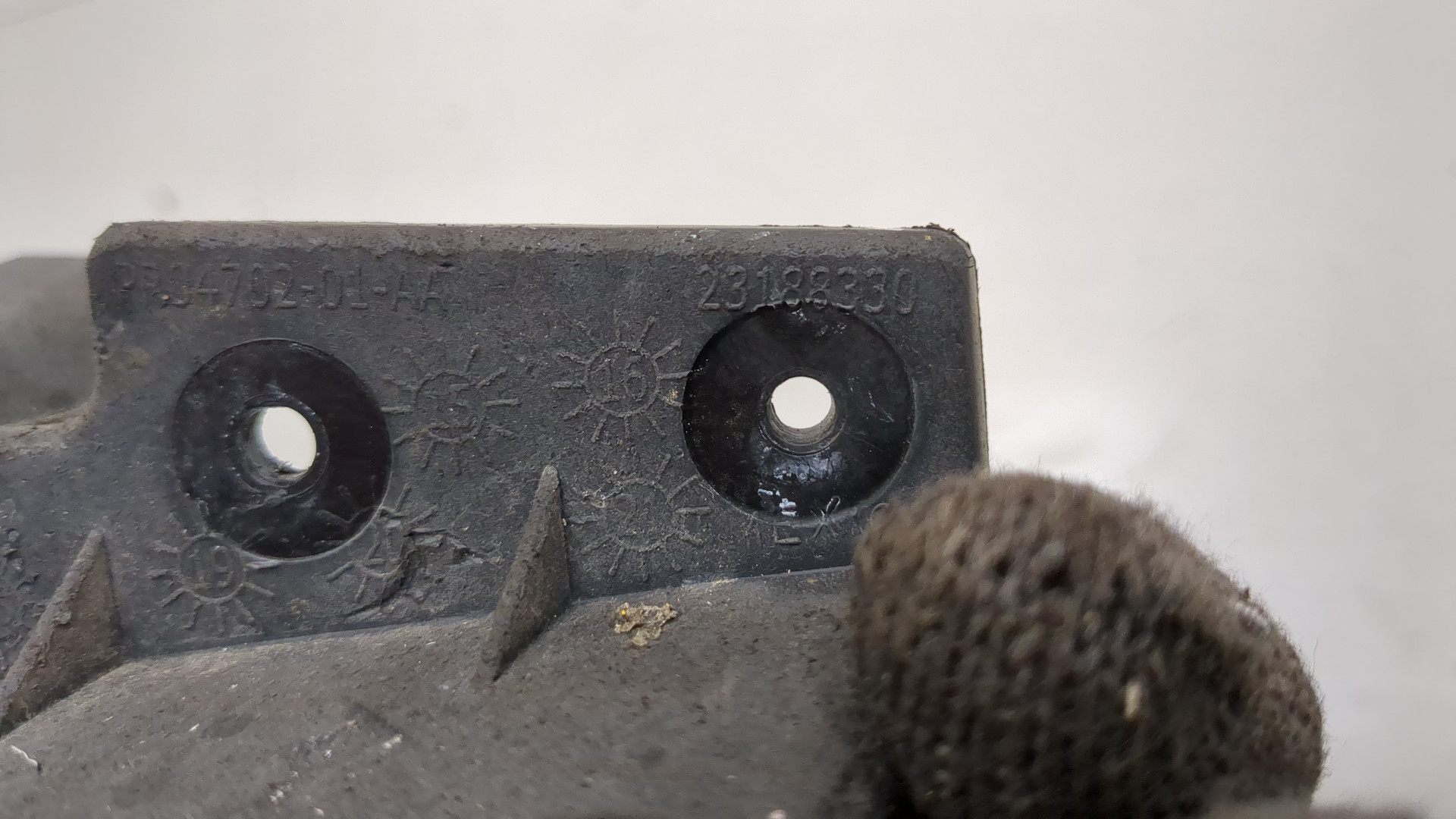 Брызговик задний левый