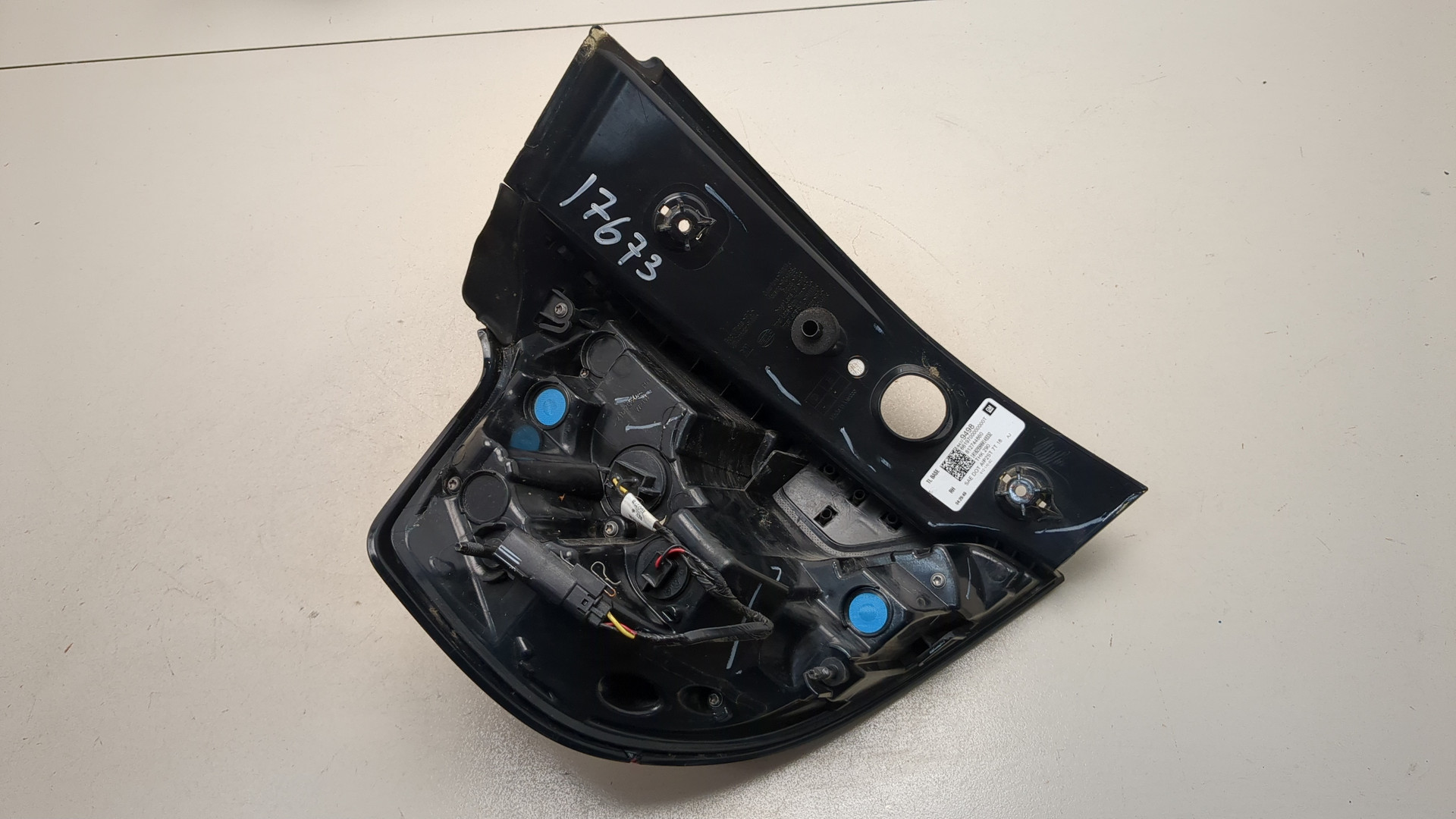 Фонарь задний правый