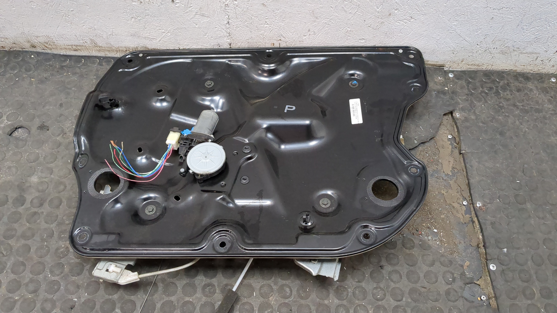 Стеклоподъемник электр. передний правый