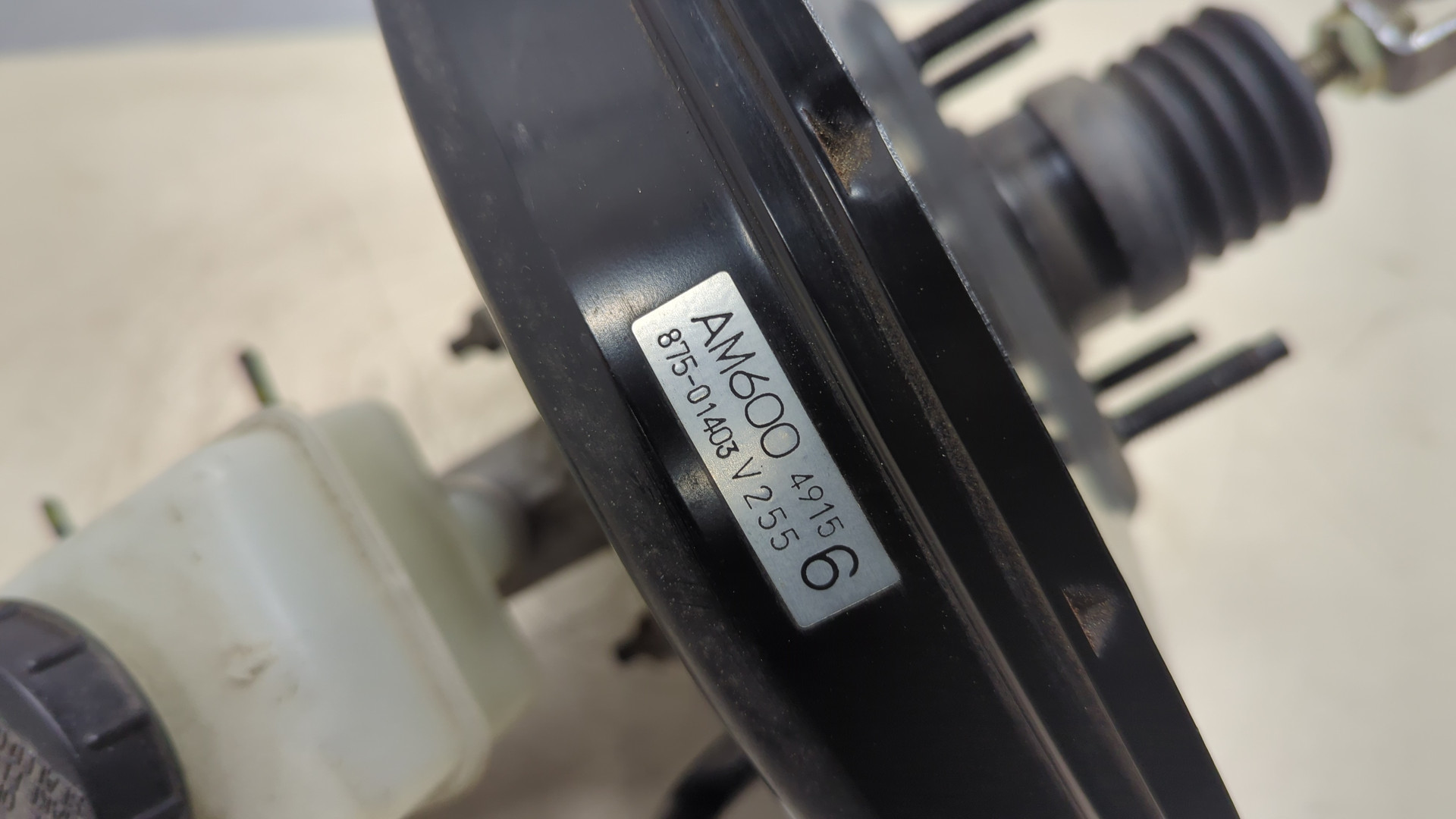 Цилиндр тормозной главный