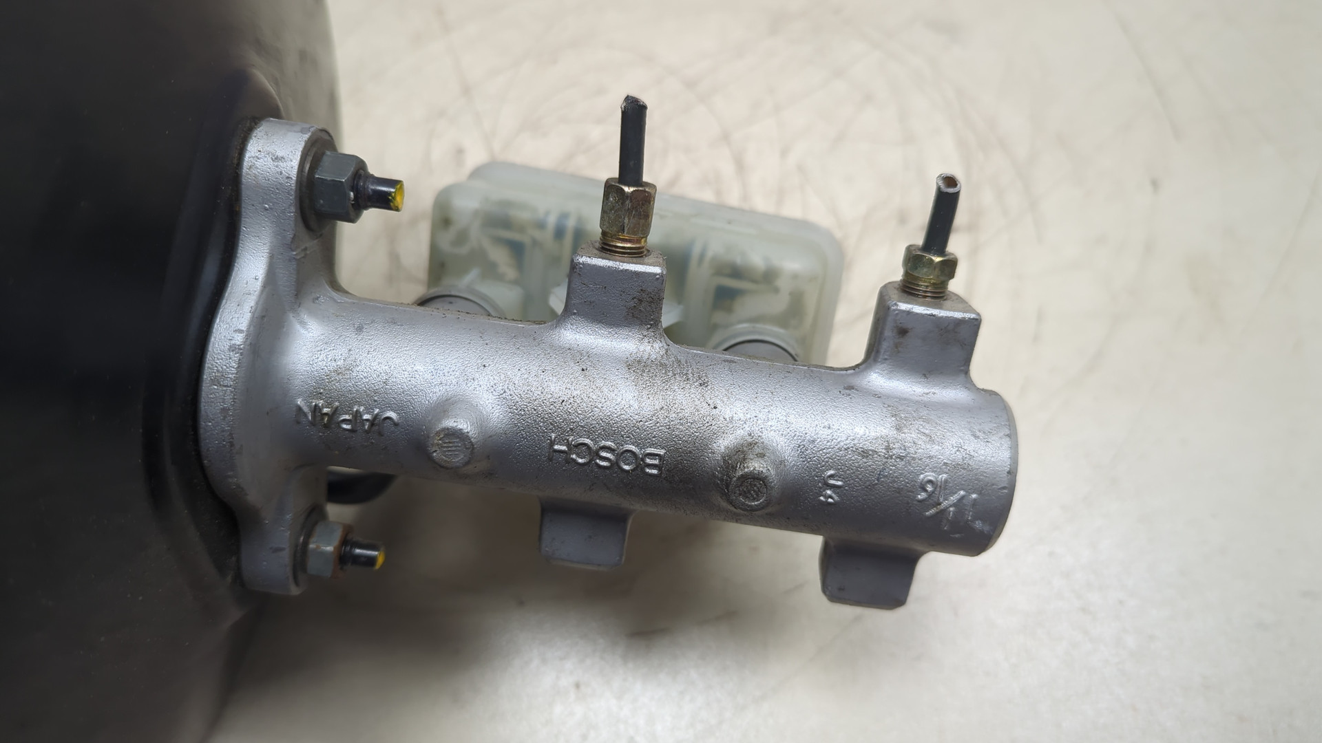 Цилиндр тормозной главный