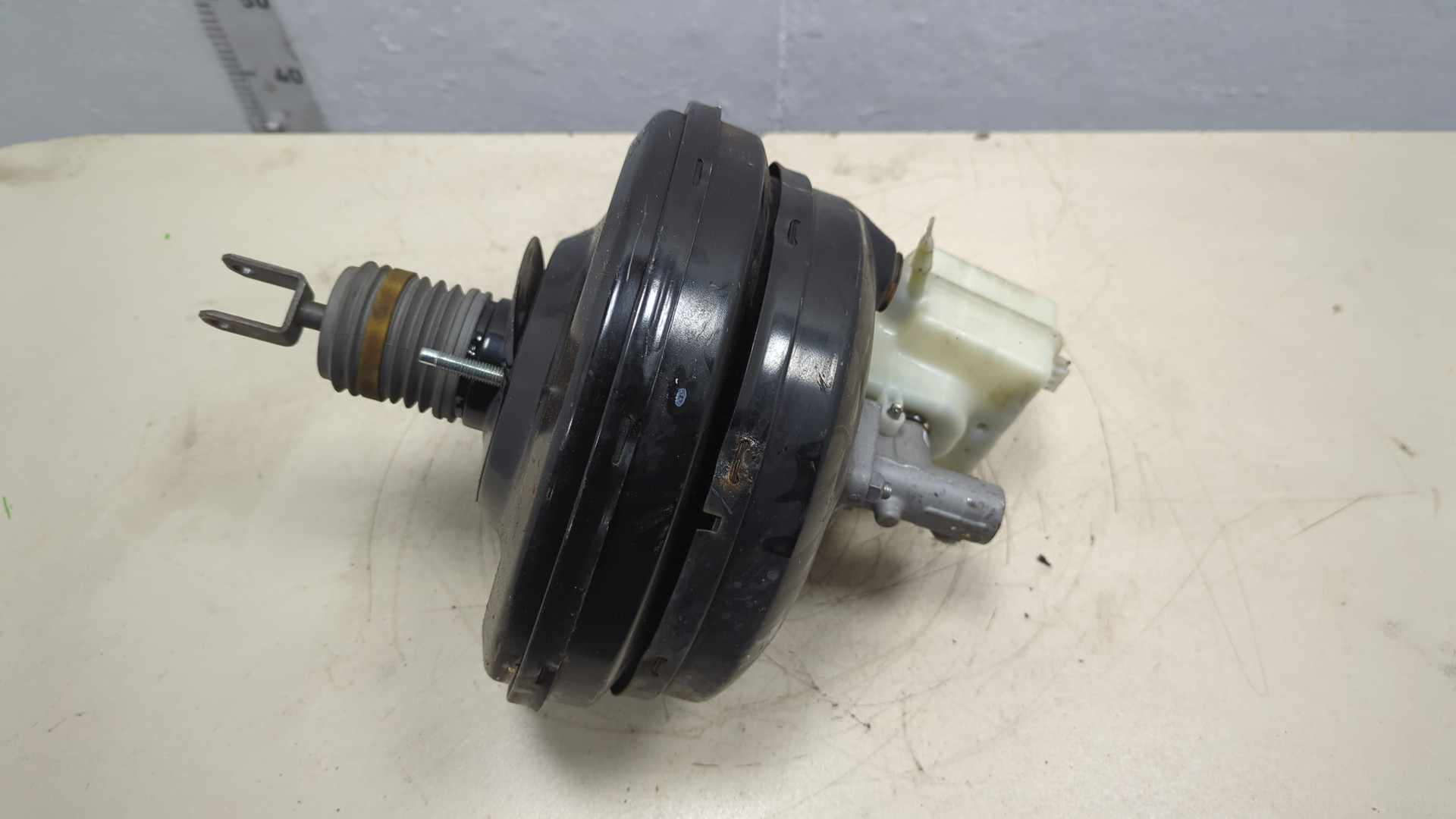 Цилиндр тормозной главный