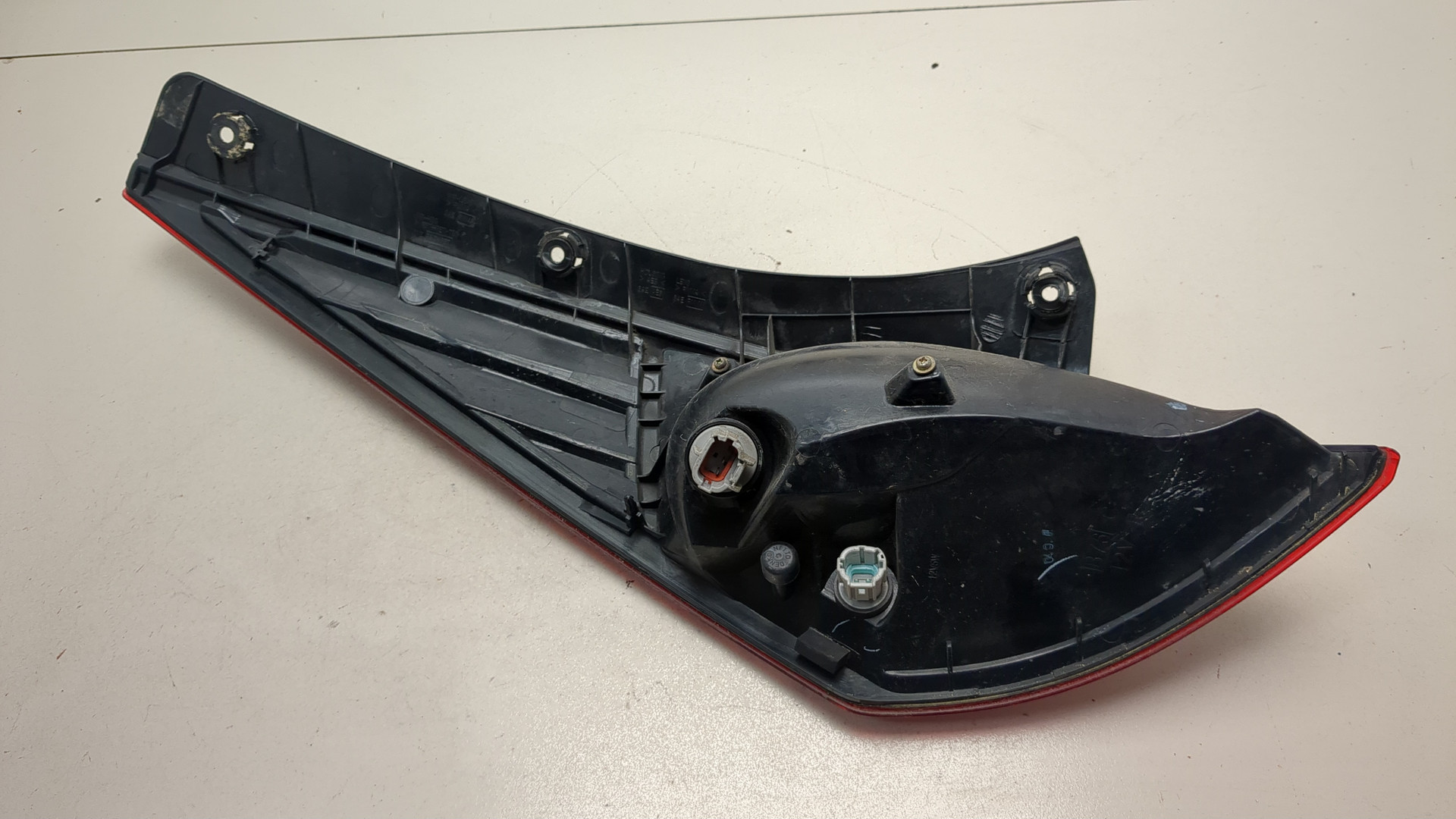 Фонарь задний правый